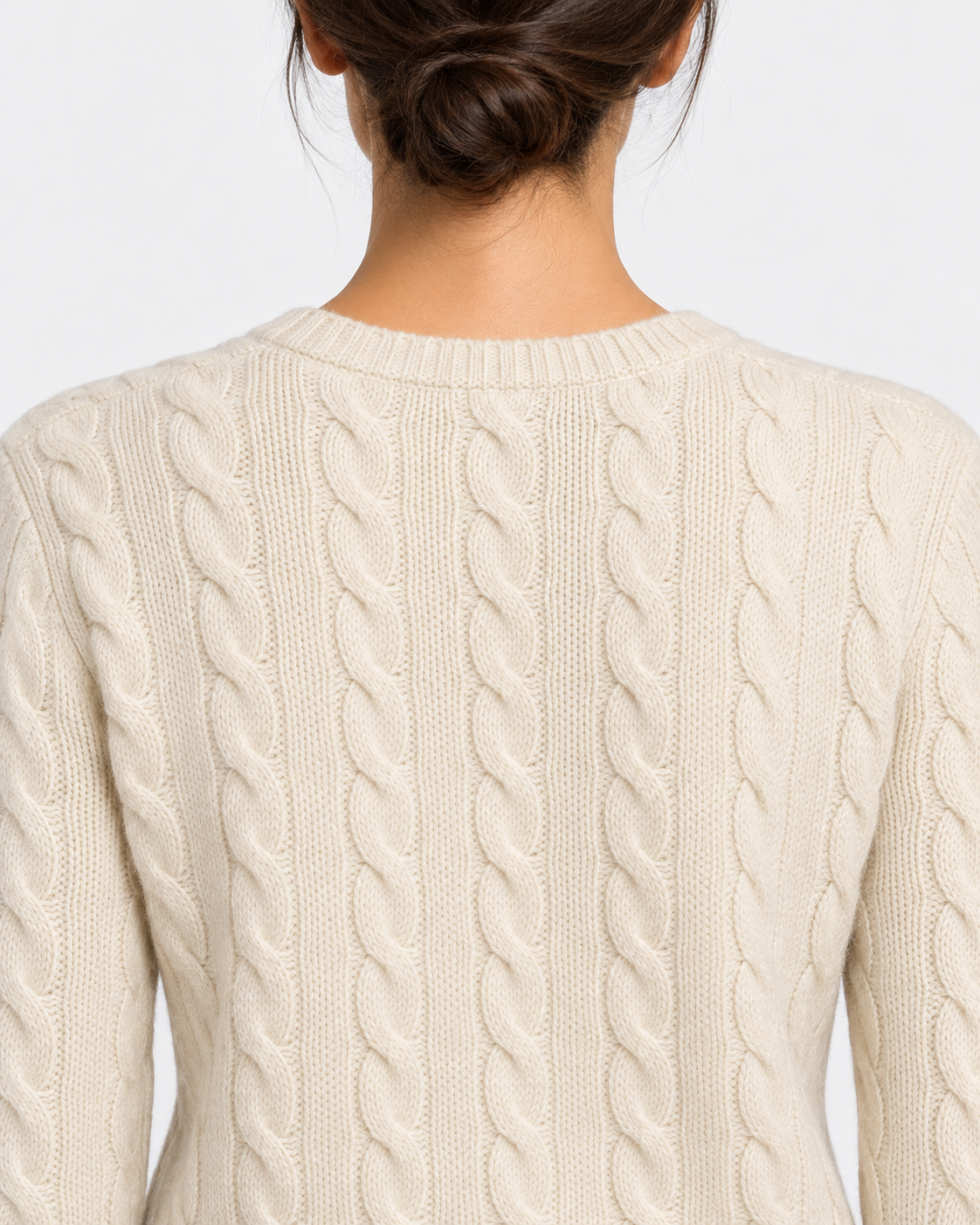 Maglione a collo a V in lana e cashmere a trecce bianco