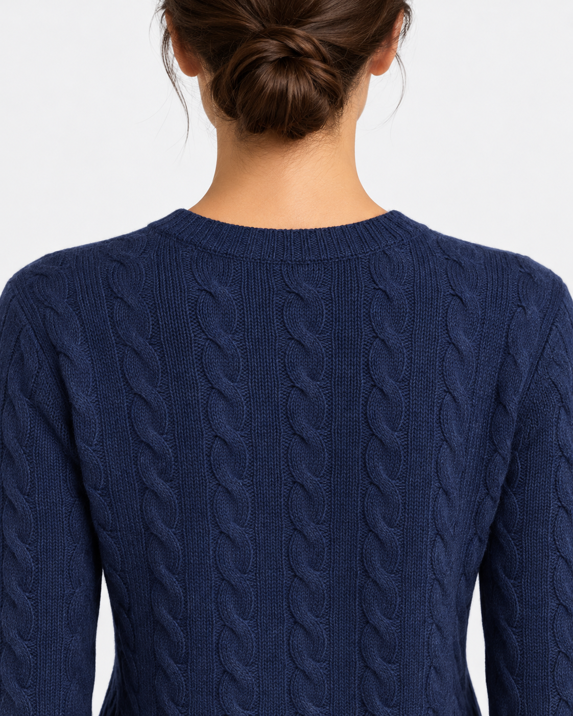 Maglione a collo a V in lana e cashmere a trecce blu