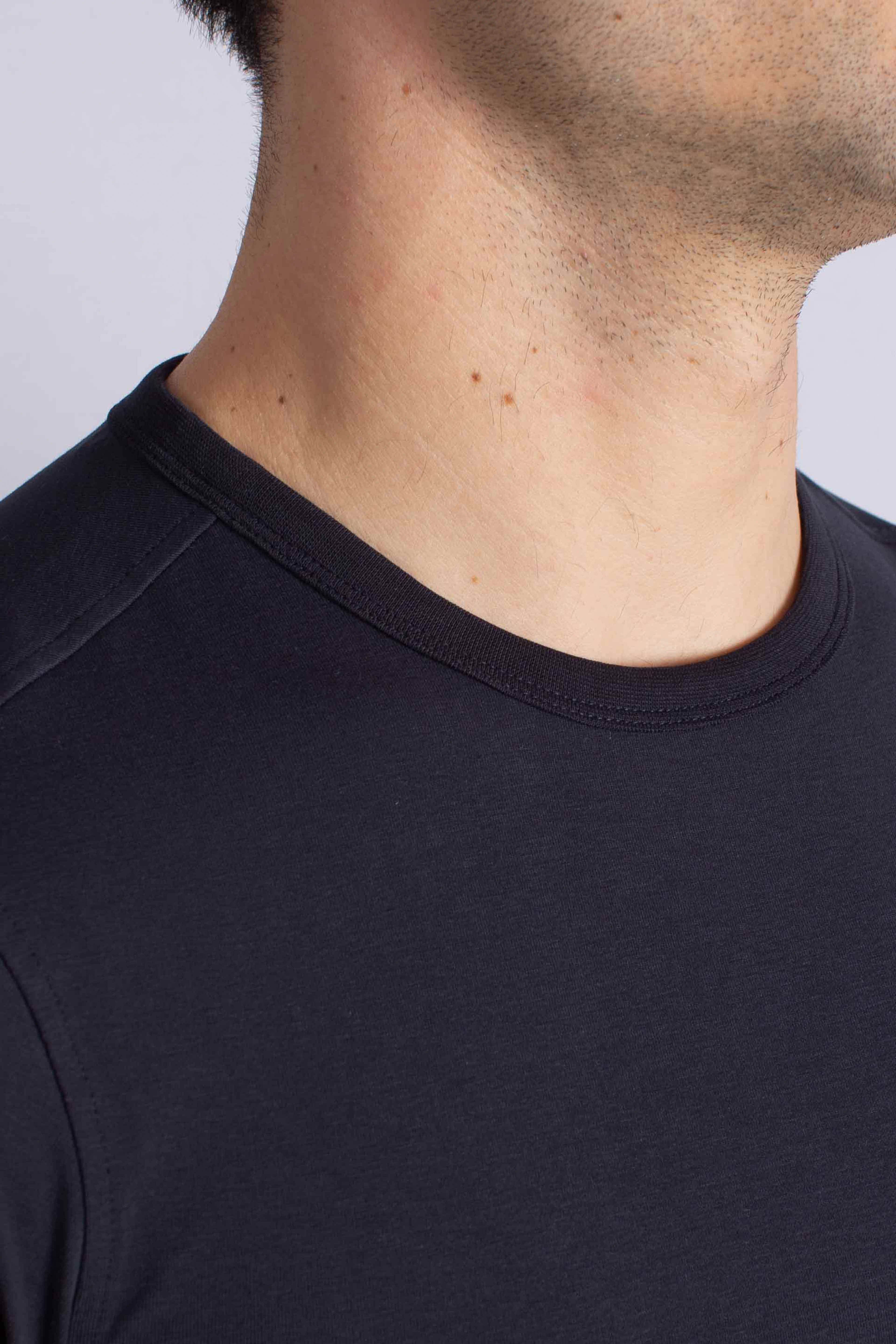 T-Shirt Leggera Adame light stretch jersey blue depth