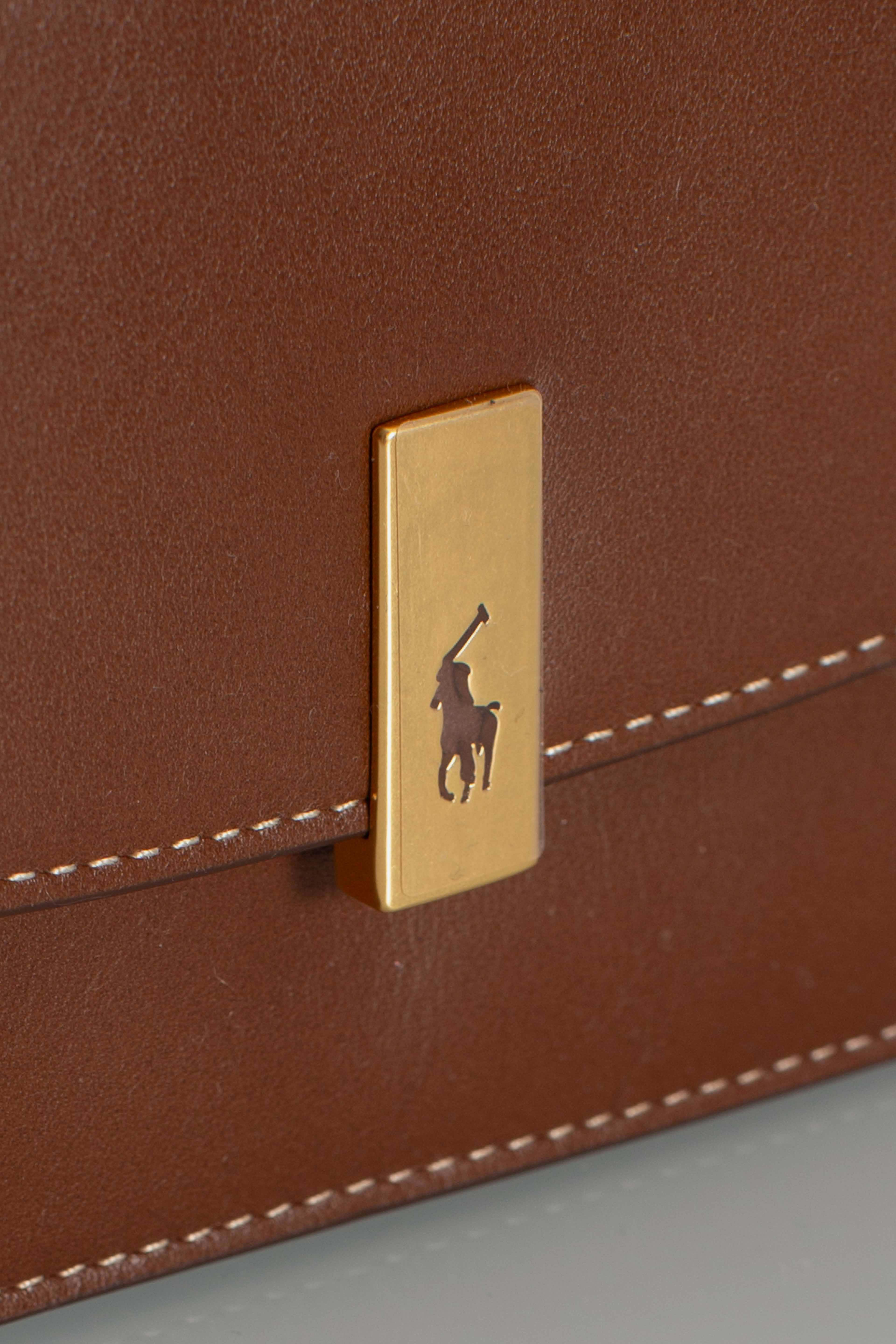 Portafoglio e borsa Polo ID in pelle con catena brown