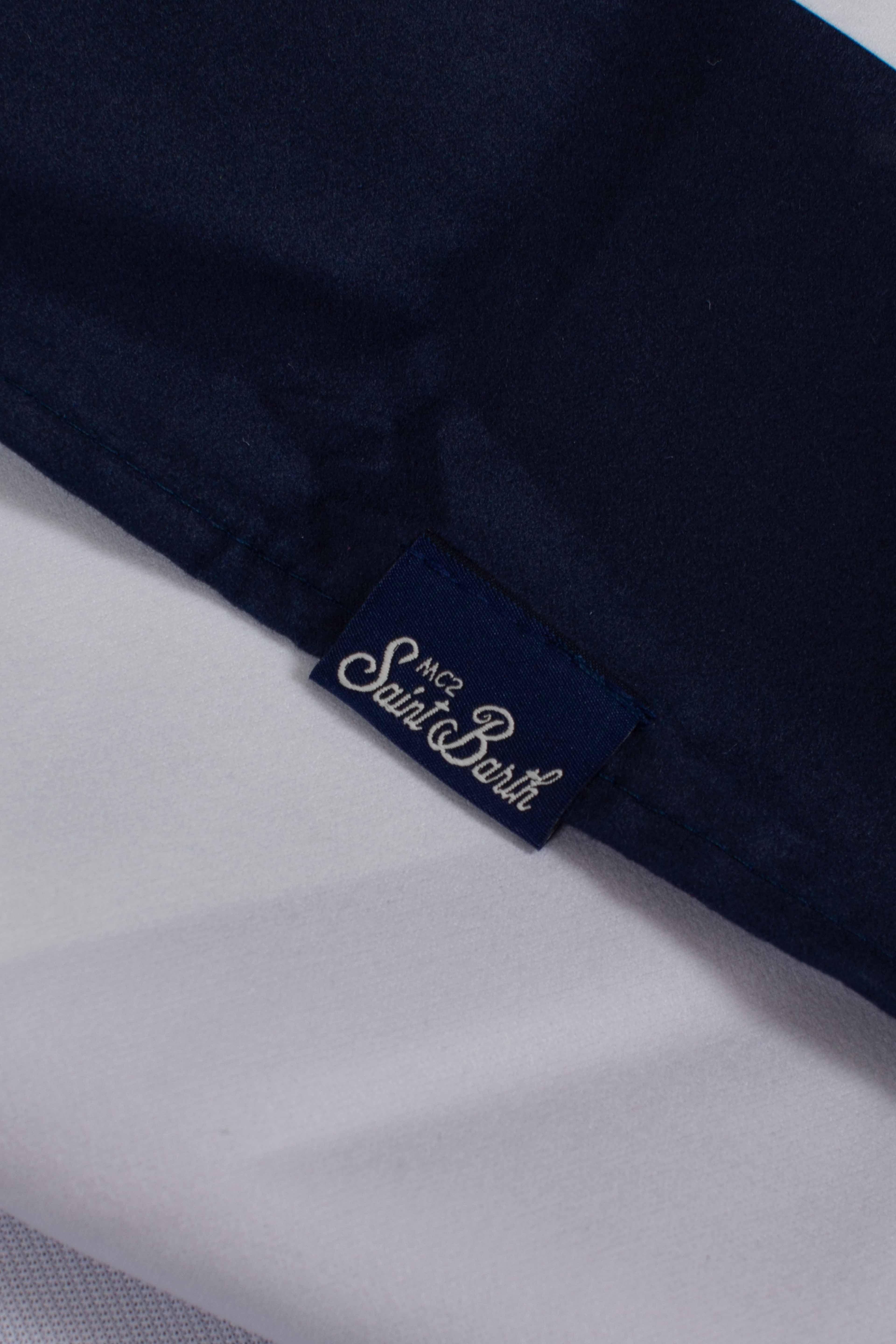 Telo mare Aidan a righe blu e bianche con logo