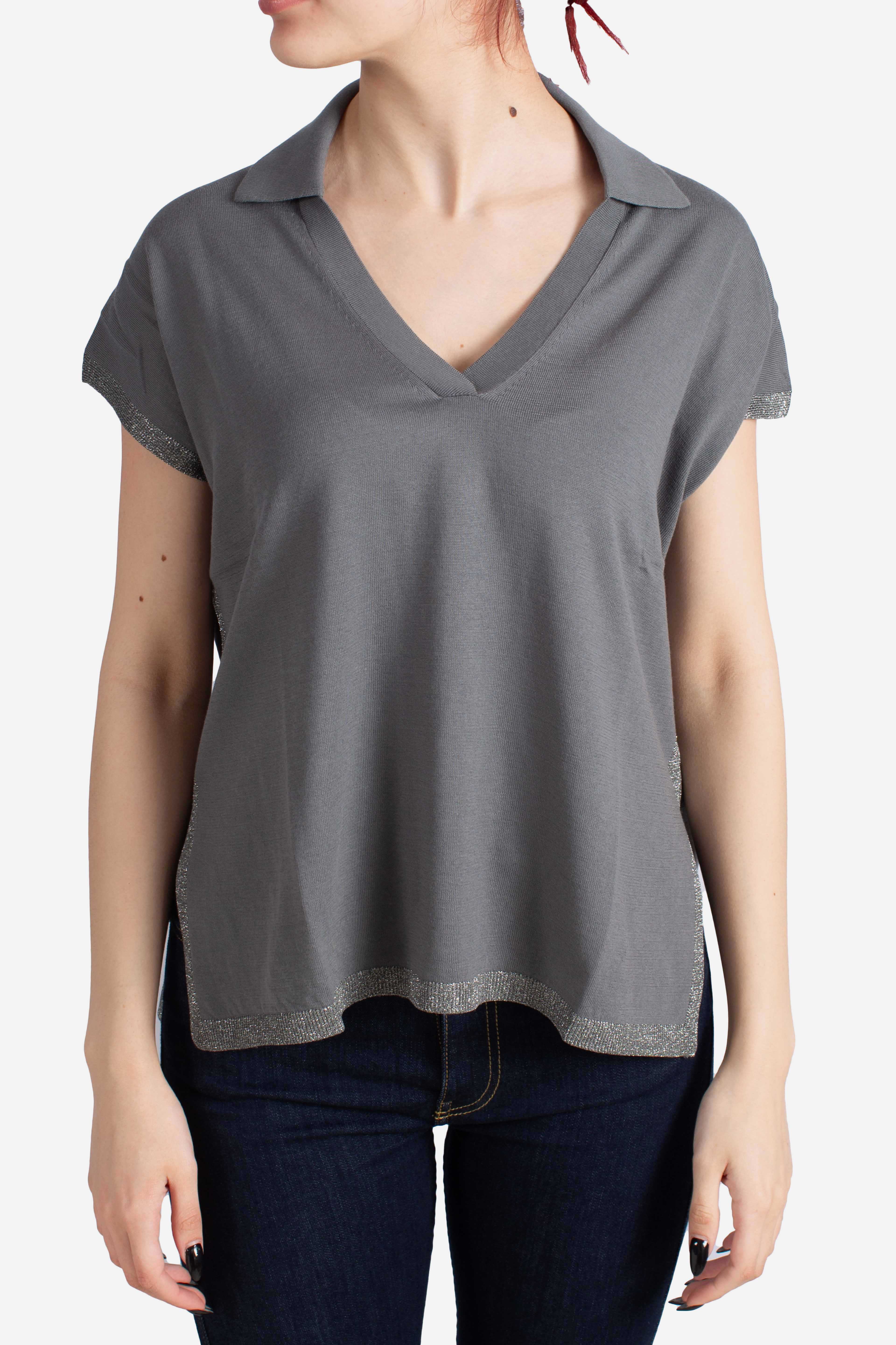 Maglia polo con scollo a V e profili lurex grigio