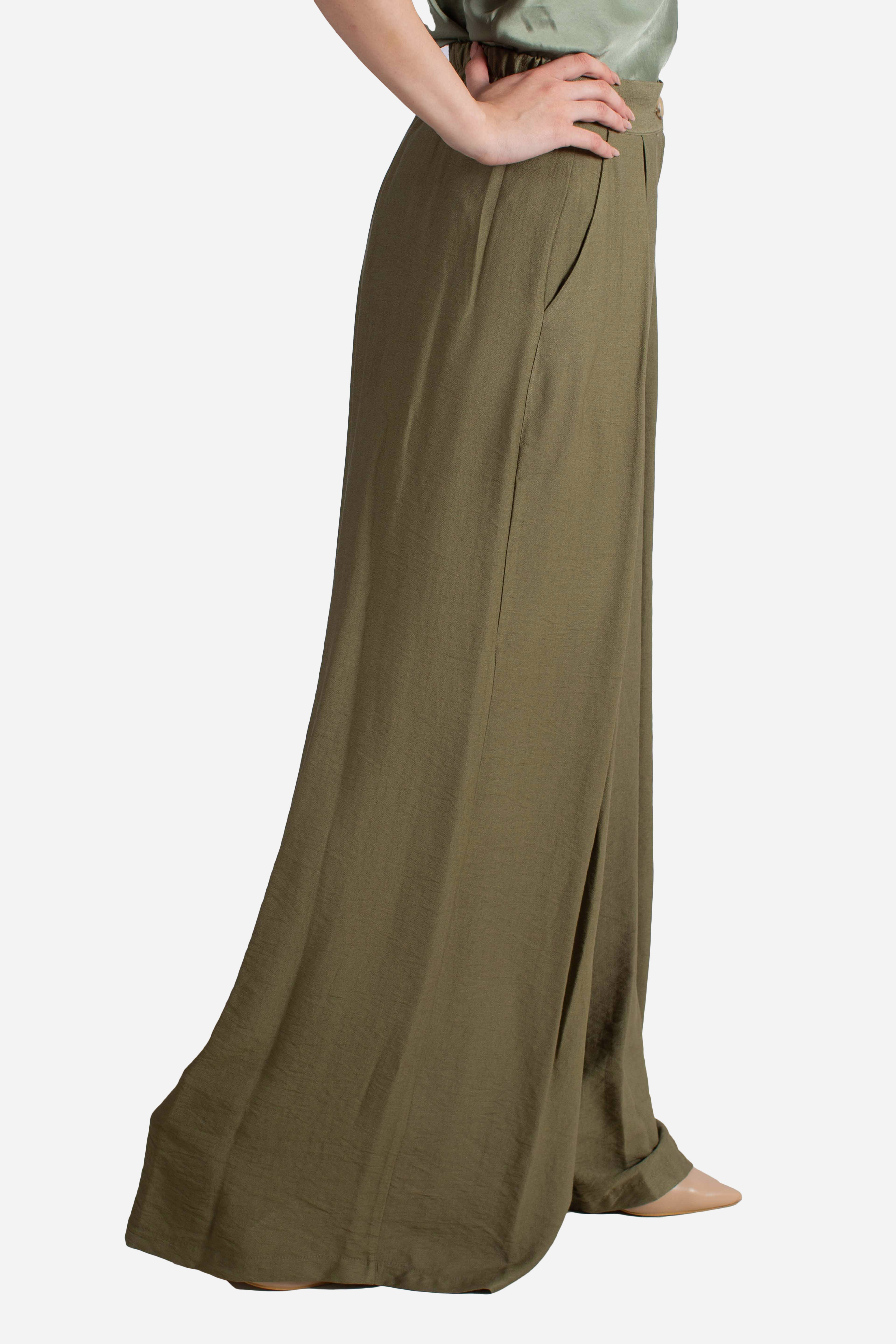 Pantalone donna verde militare a gamba ampia