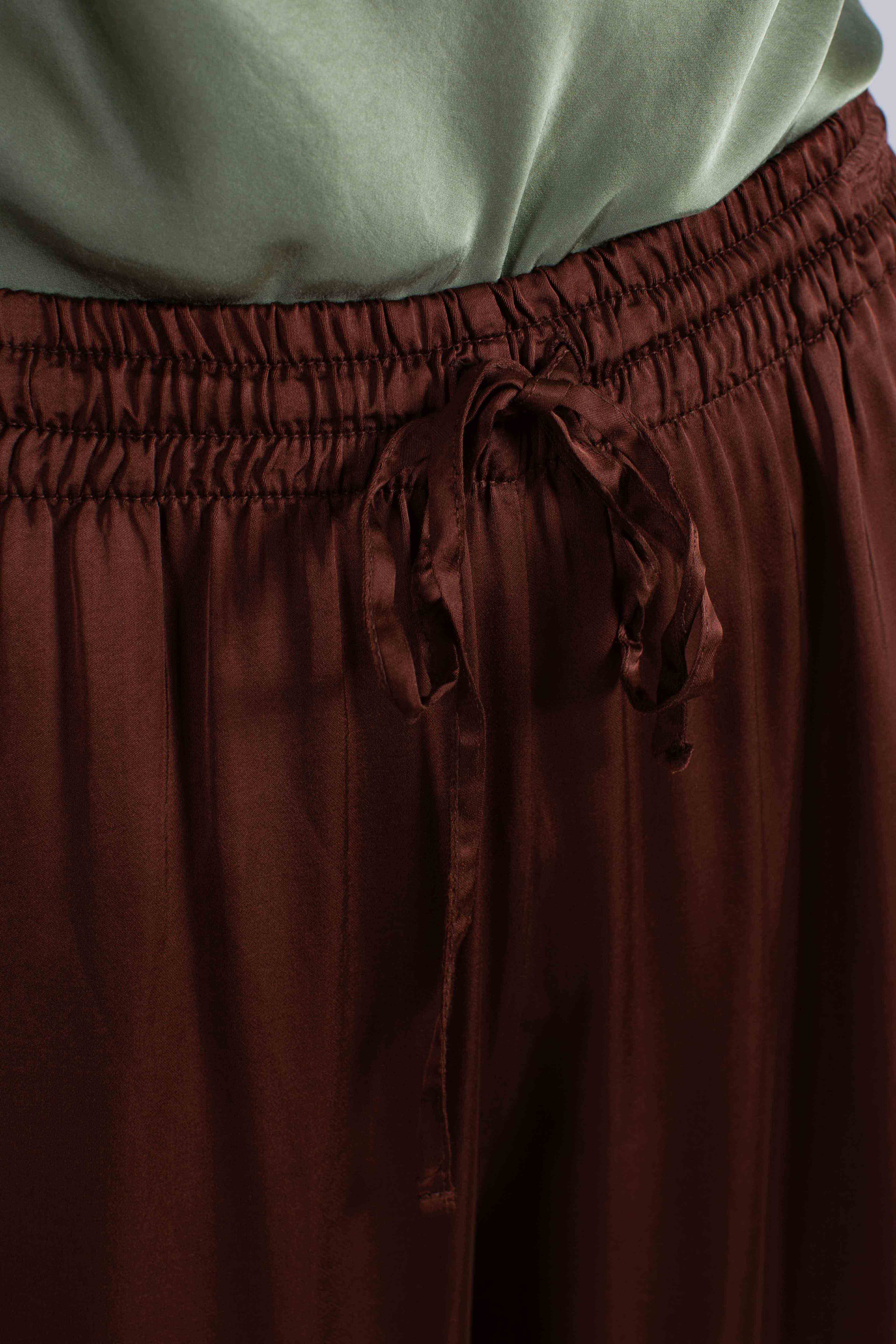 Pantalone donna ampio in viscosa color cioccolato