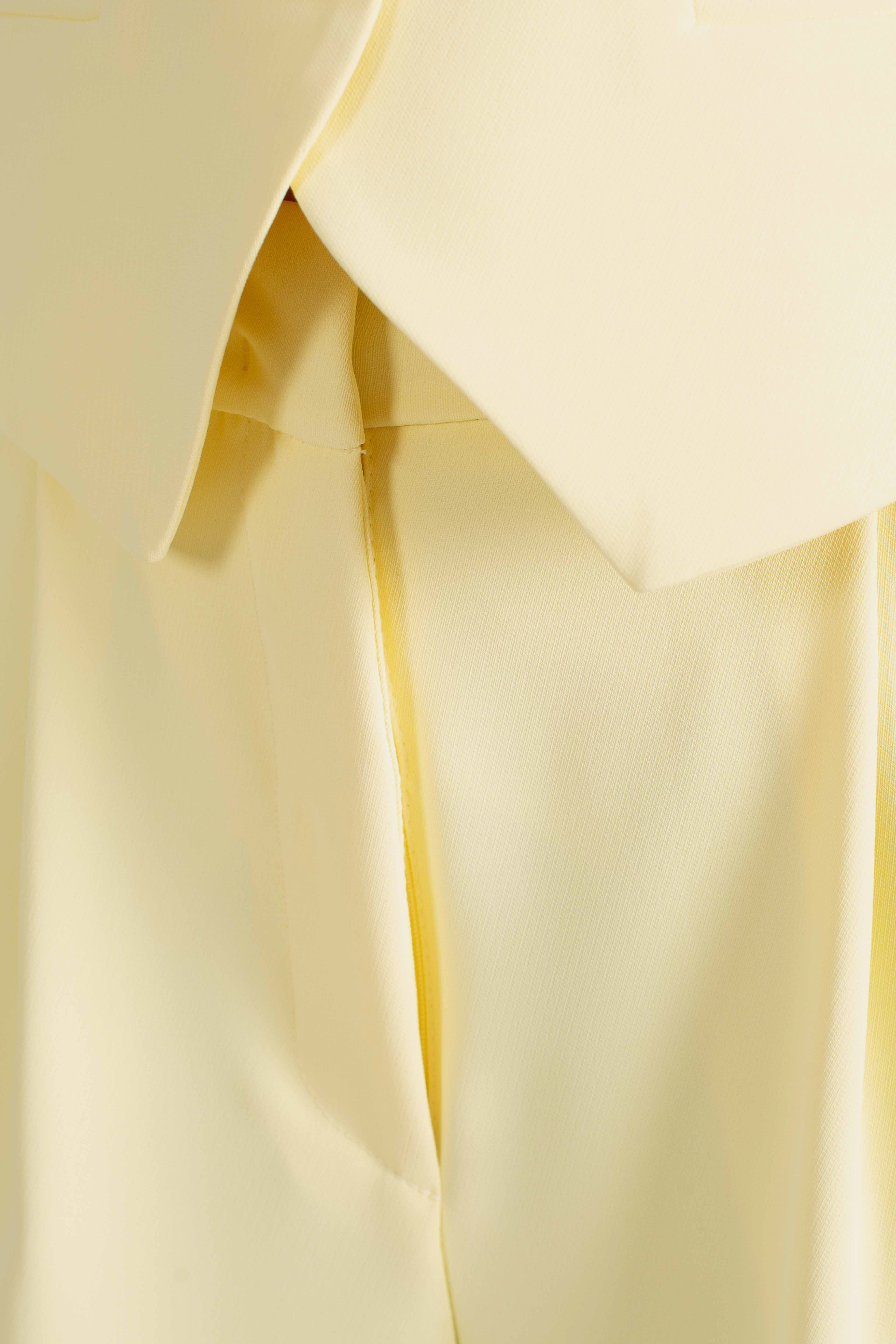 Tailleur yellow