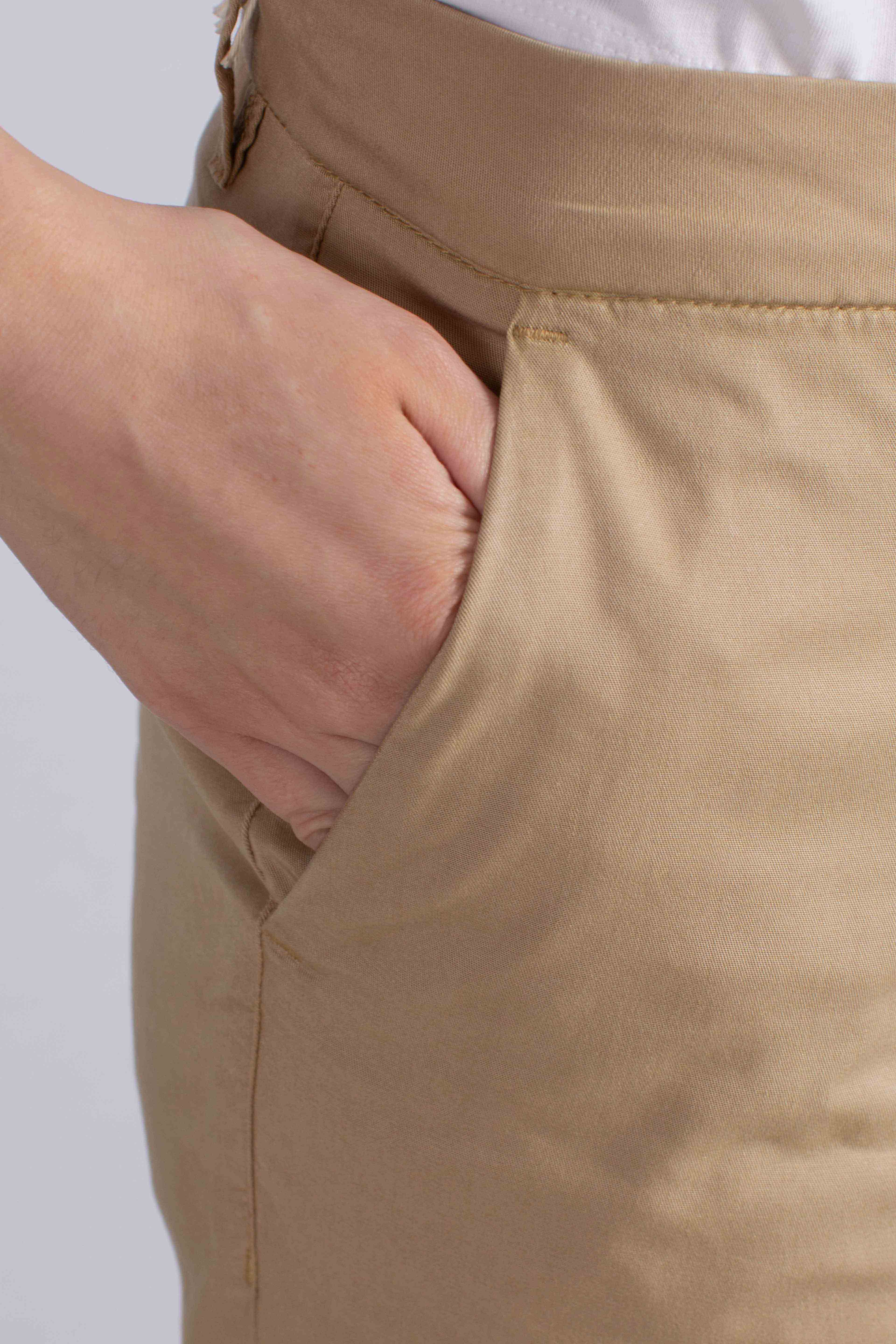 Pantaloni Slim Fit in Cotone Stretch beige