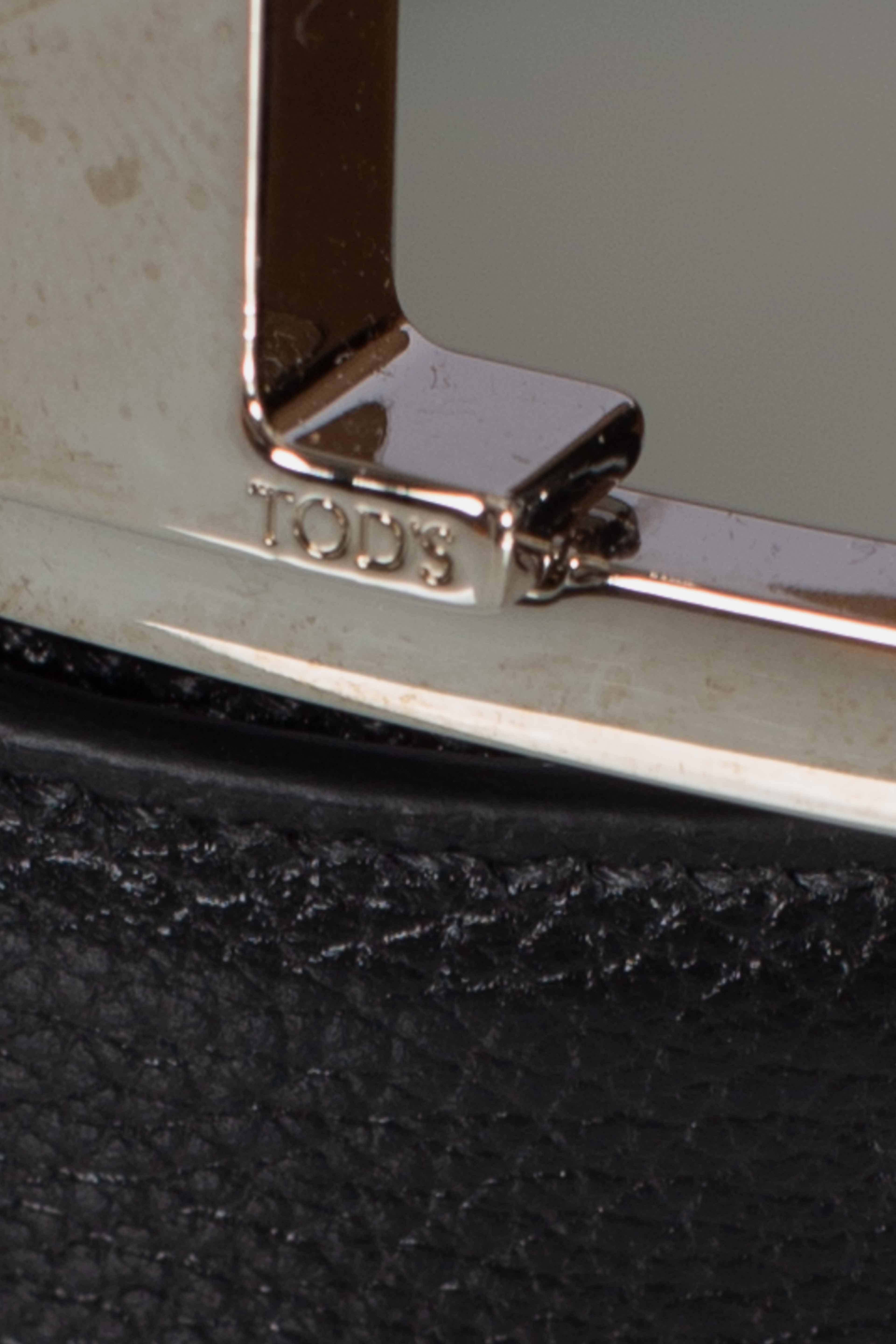 Cintura in pelle Tod's T Monogram in metallo nero