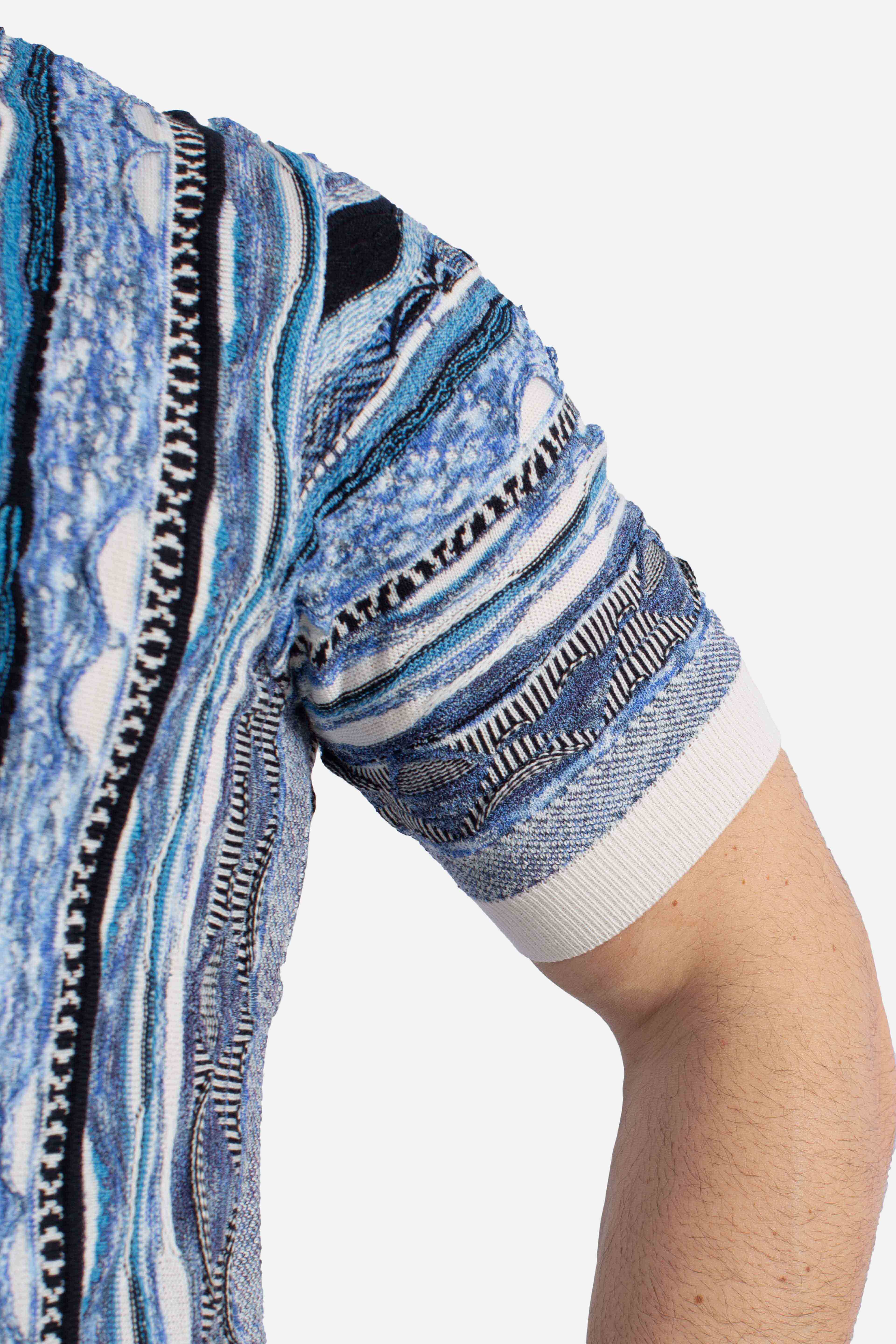 Maglia uomo mezza manica in cotone blend con fantasia jacquard nei toni del blu