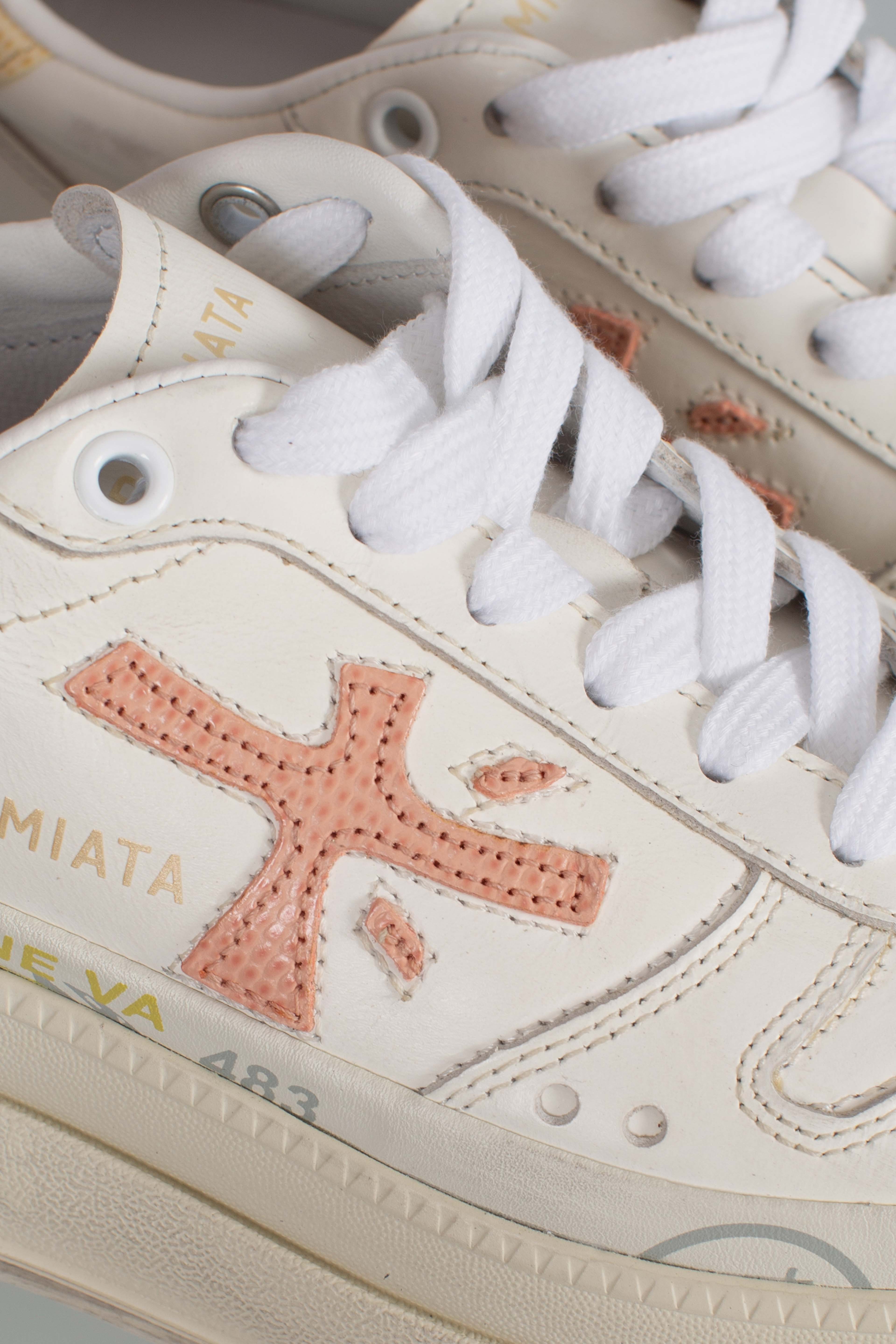 Sneakers Micol 8196 off white