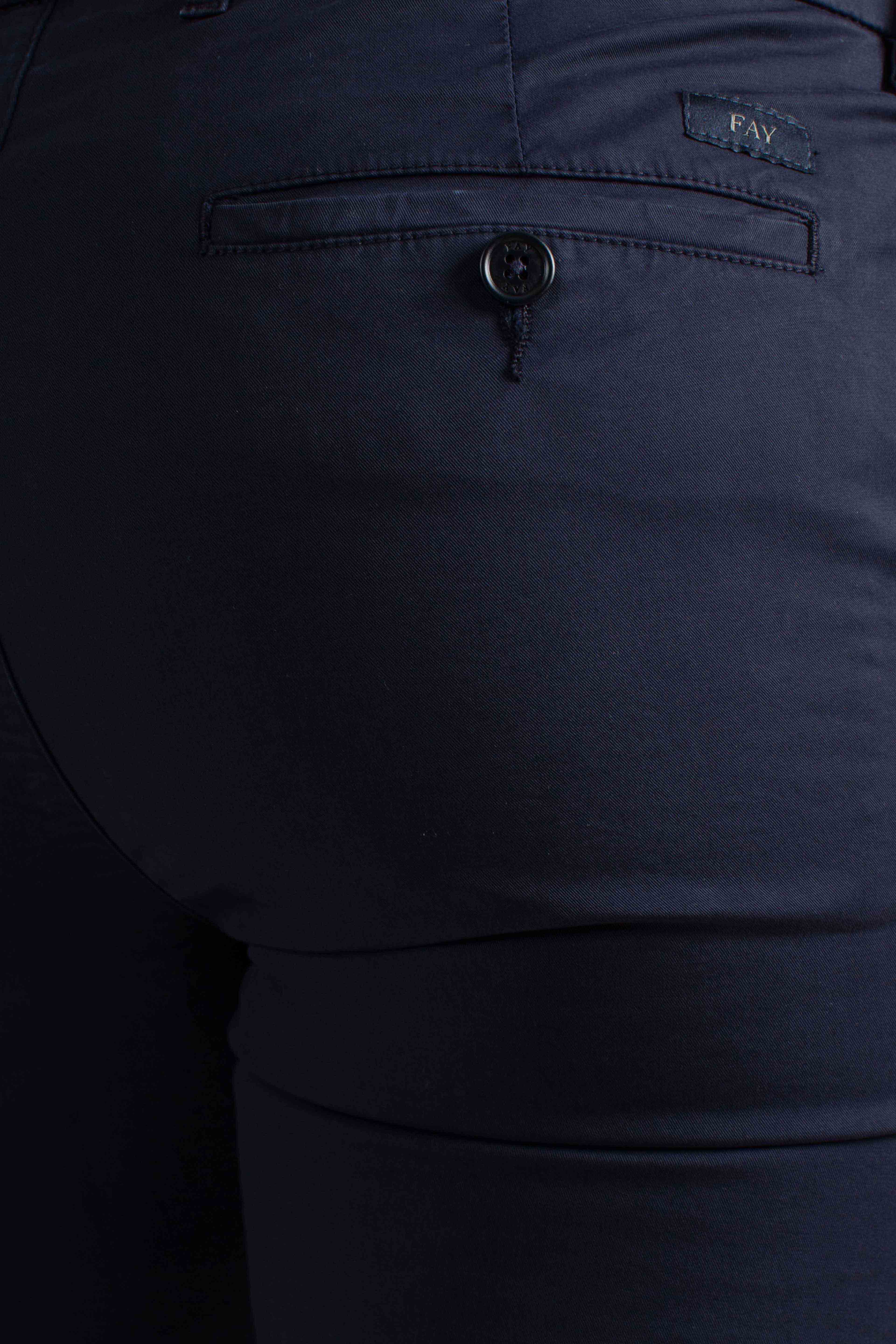 Pantaloni Slim Fit in Gabardine Stretch blu