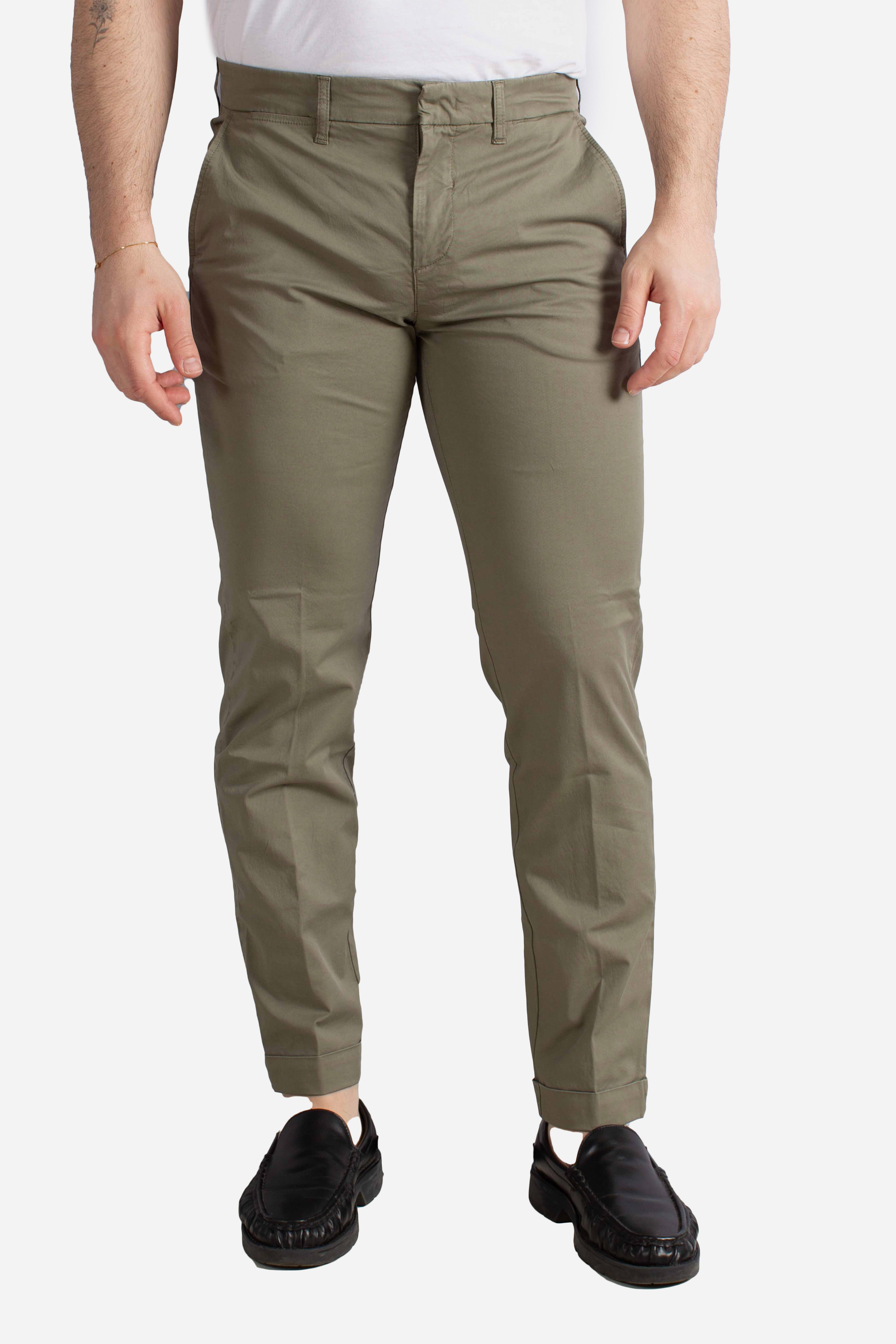 Pantaloni Slim Fit in Gabardine Stretch verde