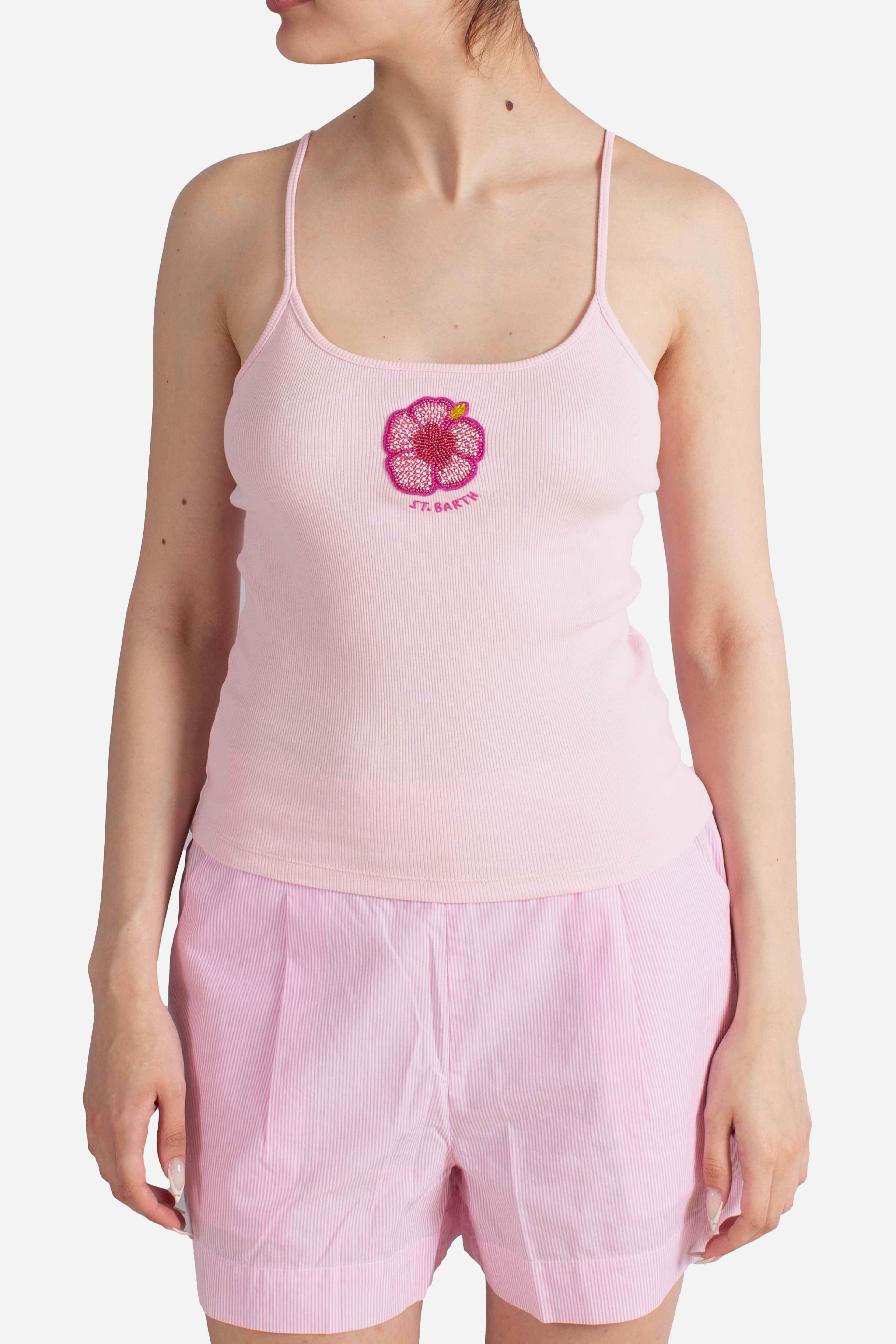 Canottiera Zaira rosa con logo ricamato e patch con perline