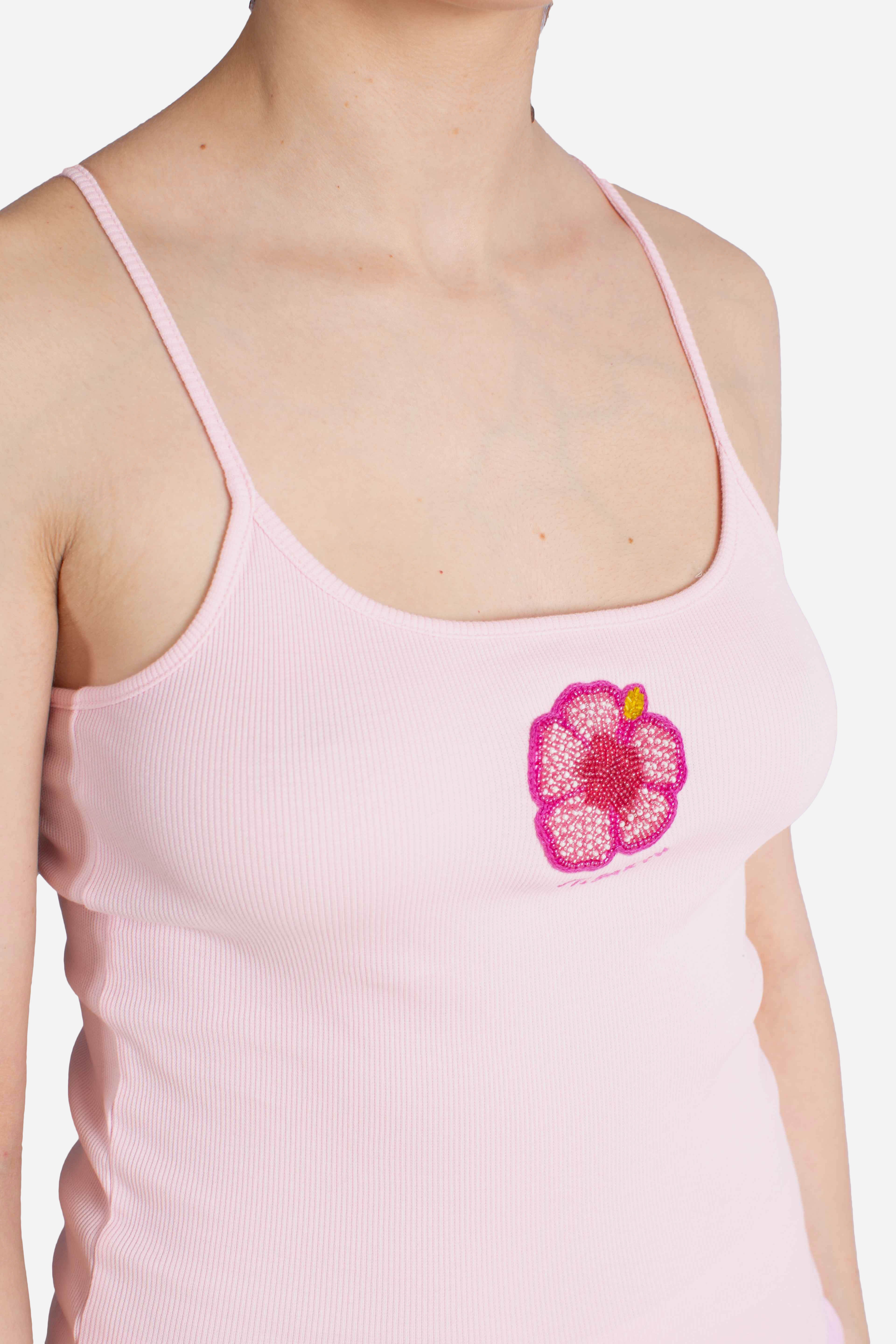 Canottiera Zaira rosa con logo ricamato e patch con perline