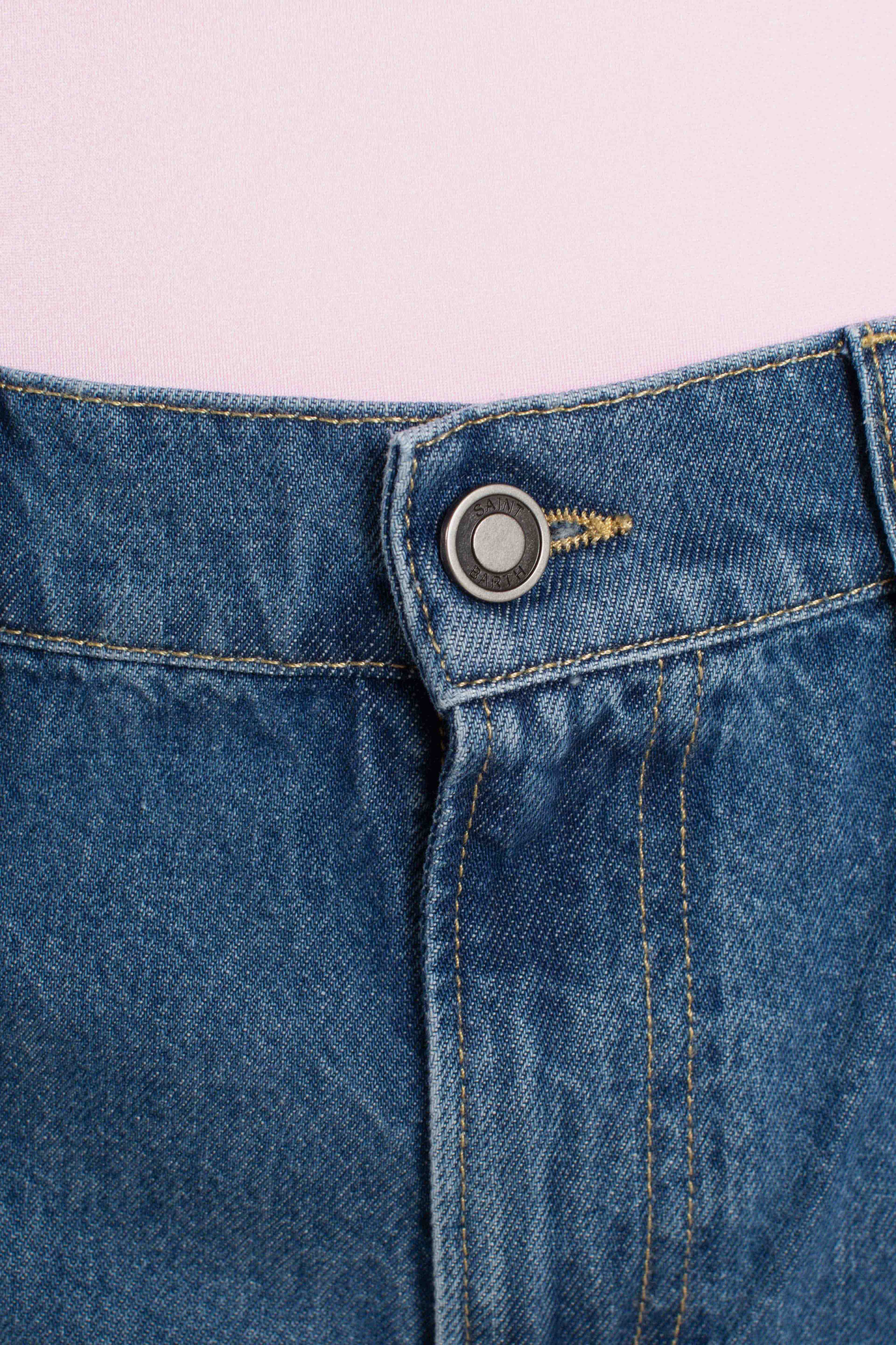Shorts Musa in denim con patch floreali ricamate
