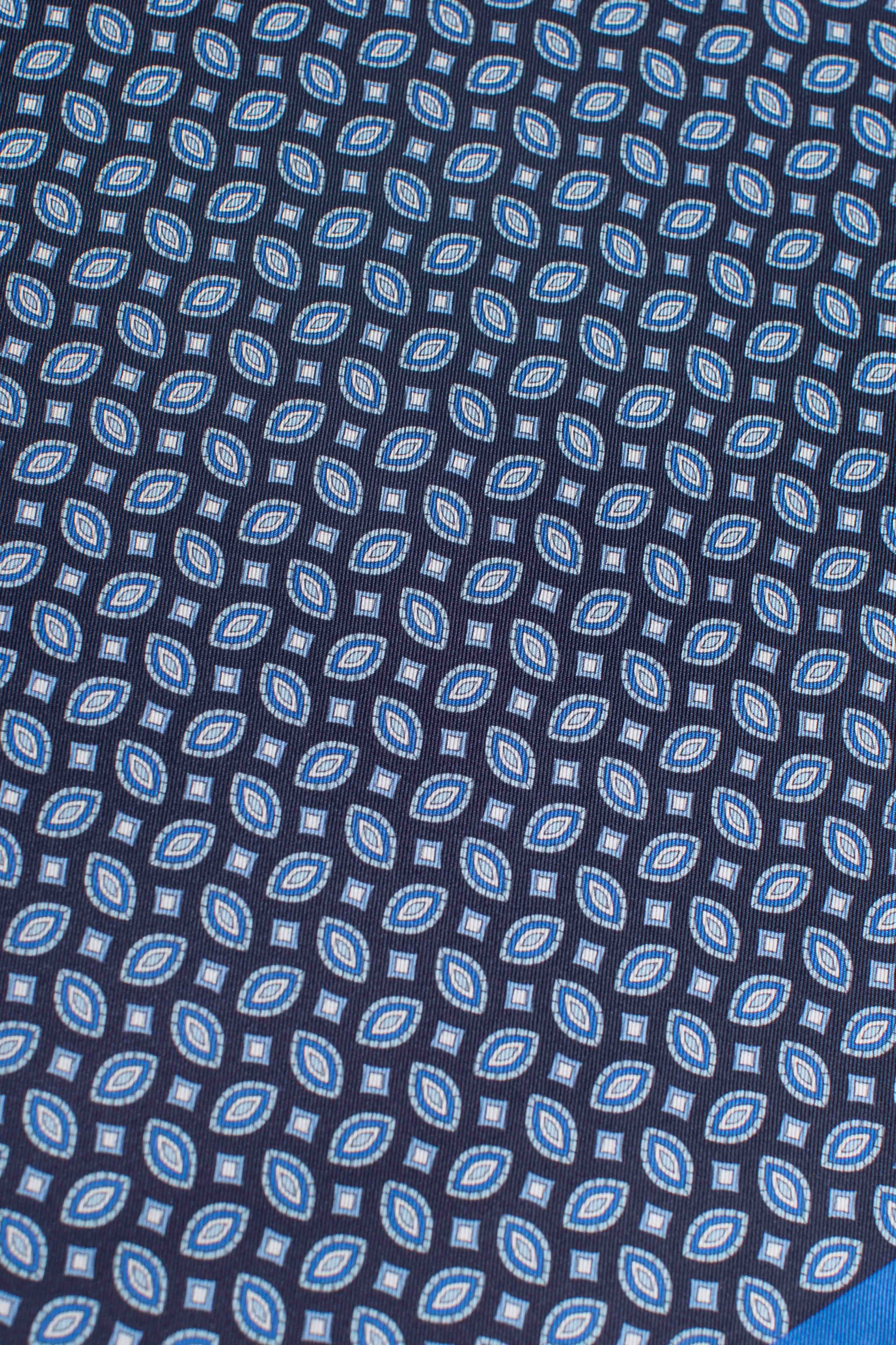 Pochette in seta semi rombi blu