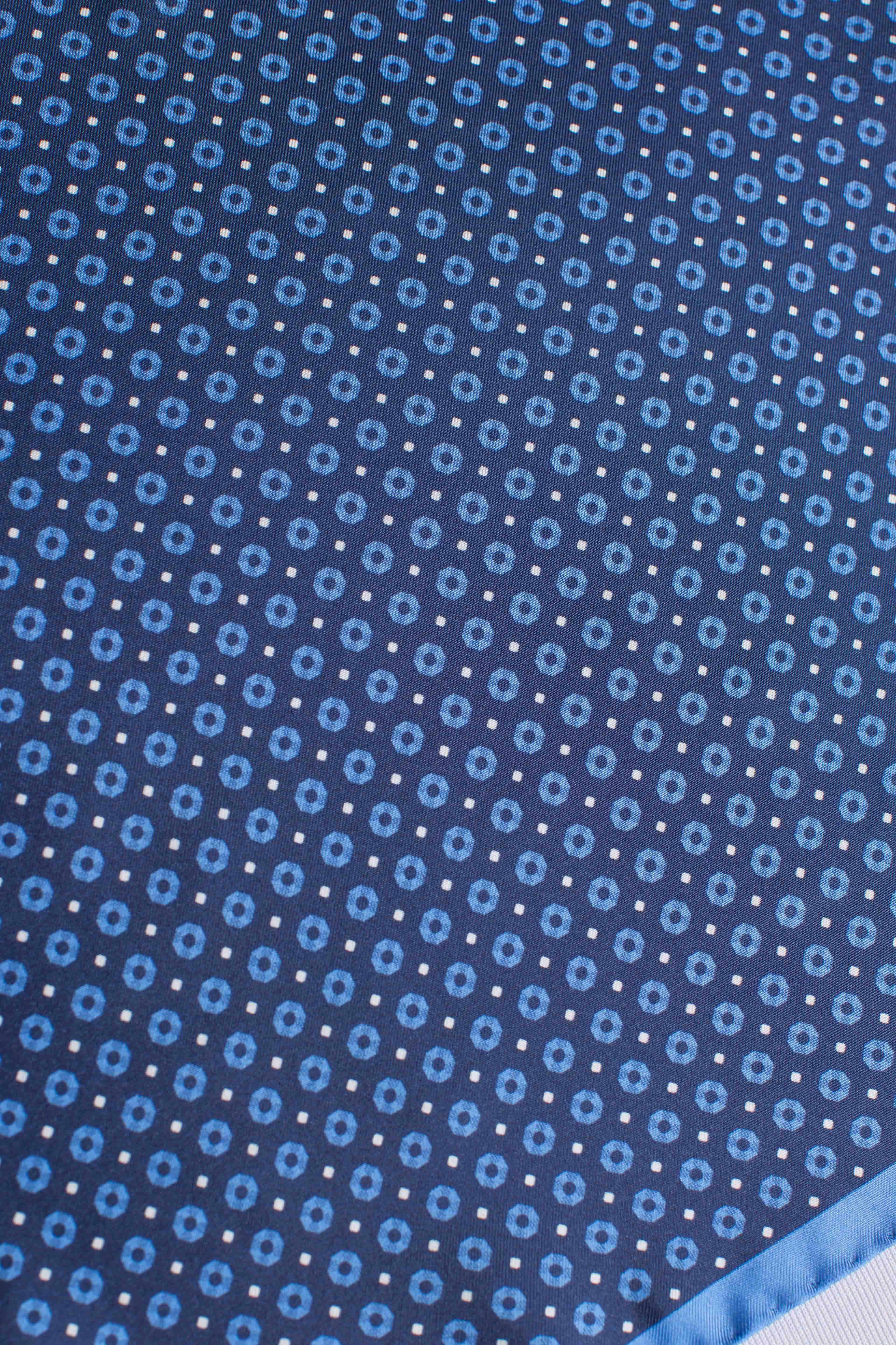 Pochette in seta geometrico pois blu