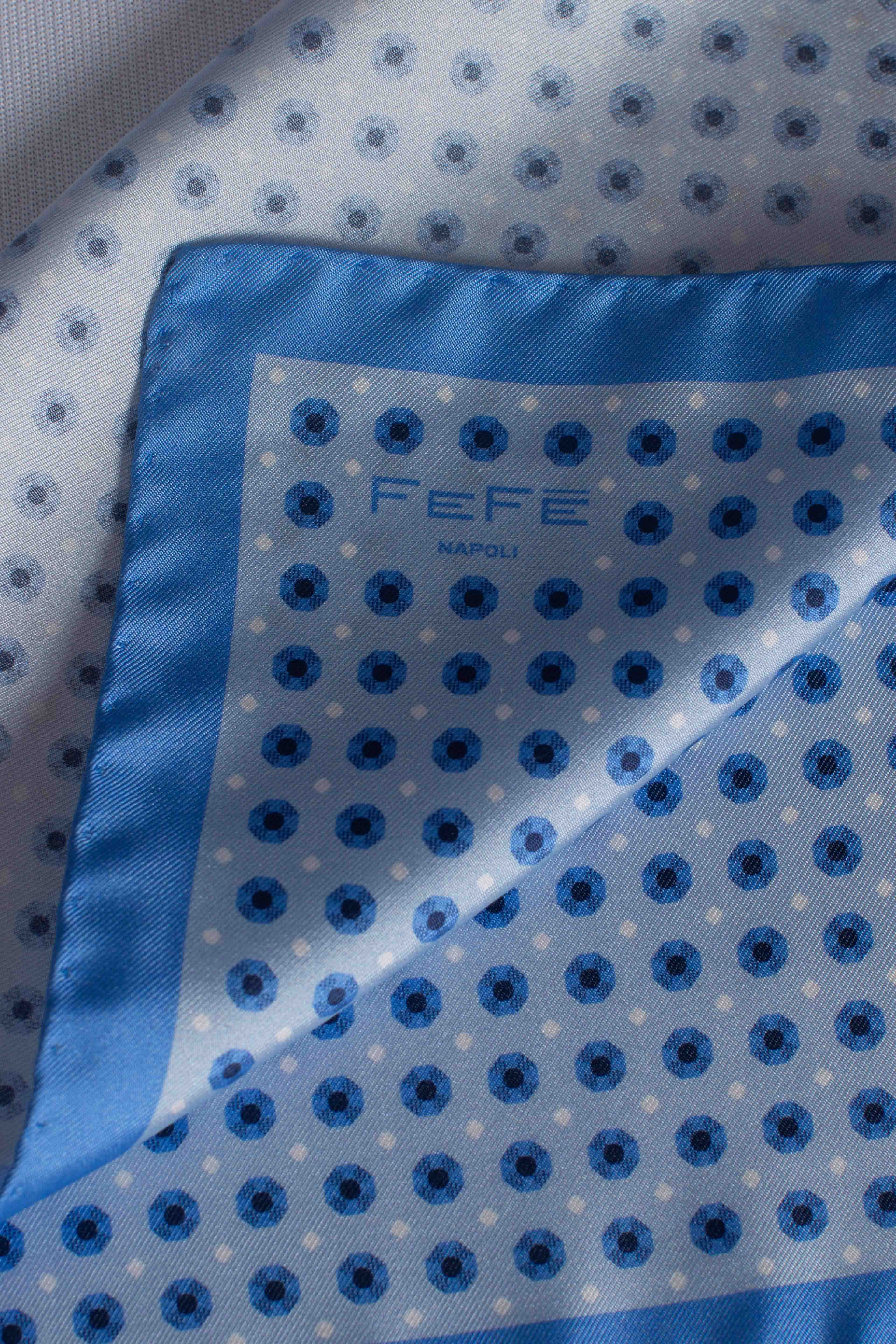 Pochette in seta stampa geometrico pois celeste