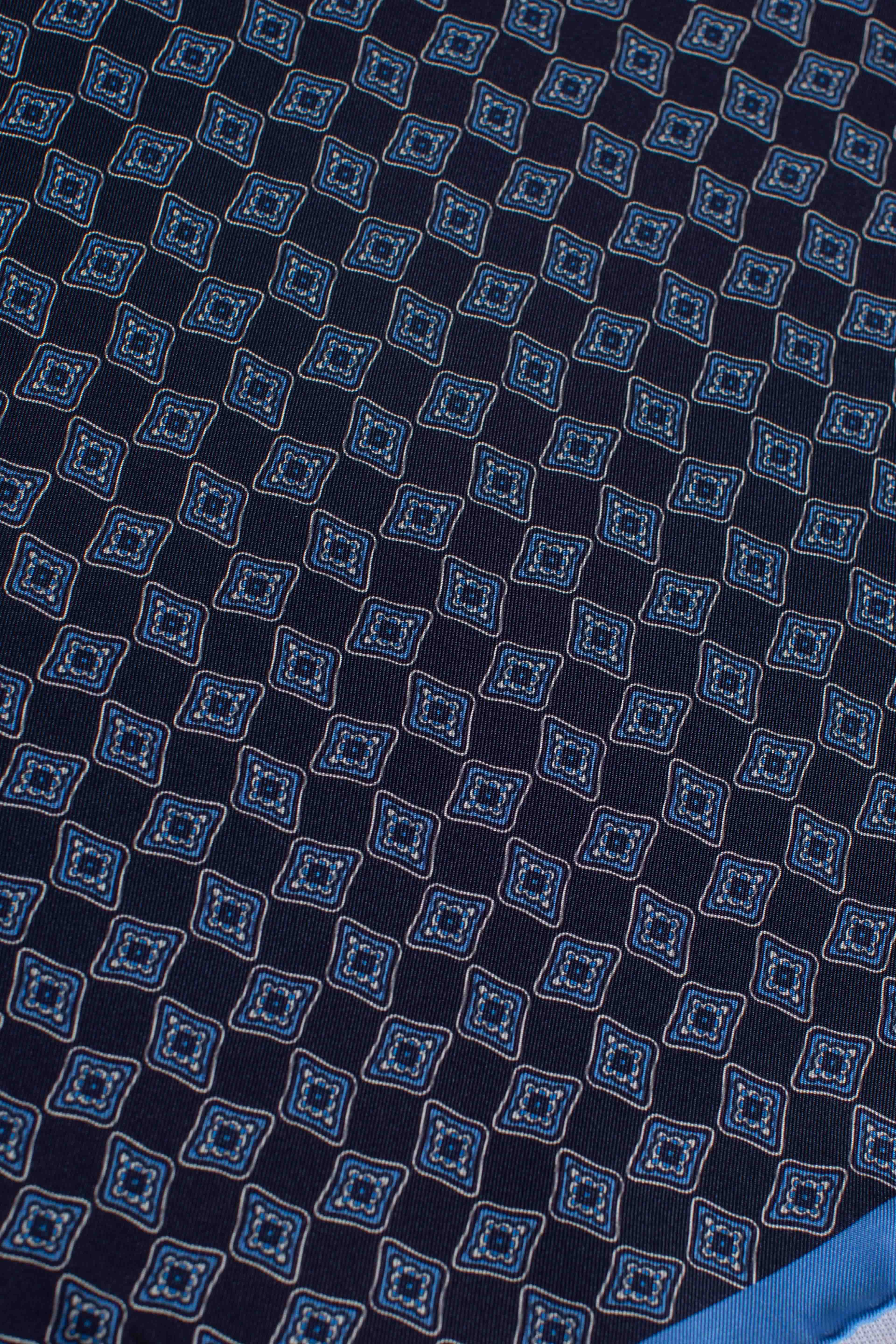 Pochette in seta medaglie blu