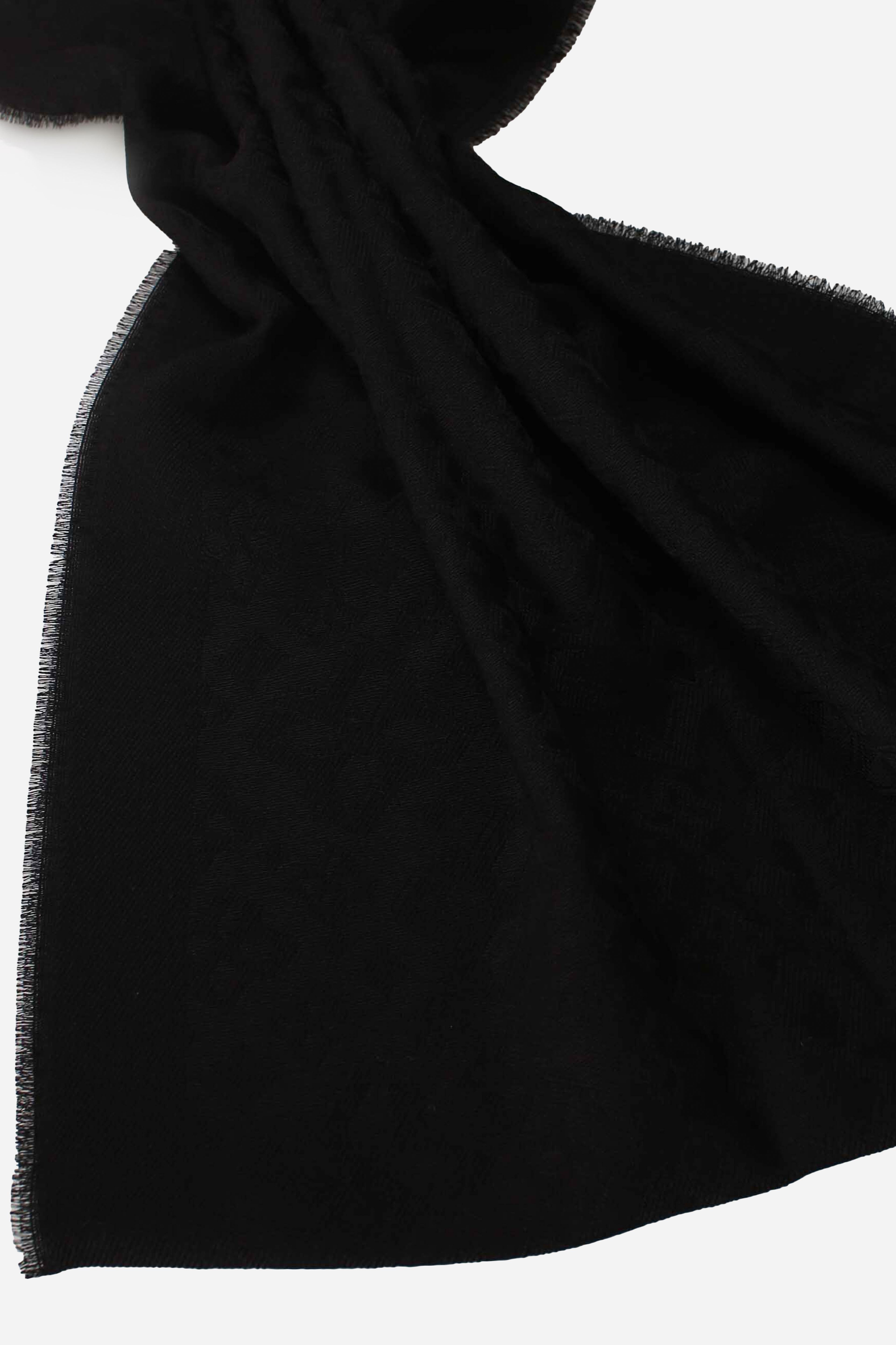 Sciarpa in lana vergine nero SCIARPA55NTI25NERO TAGLIATORE