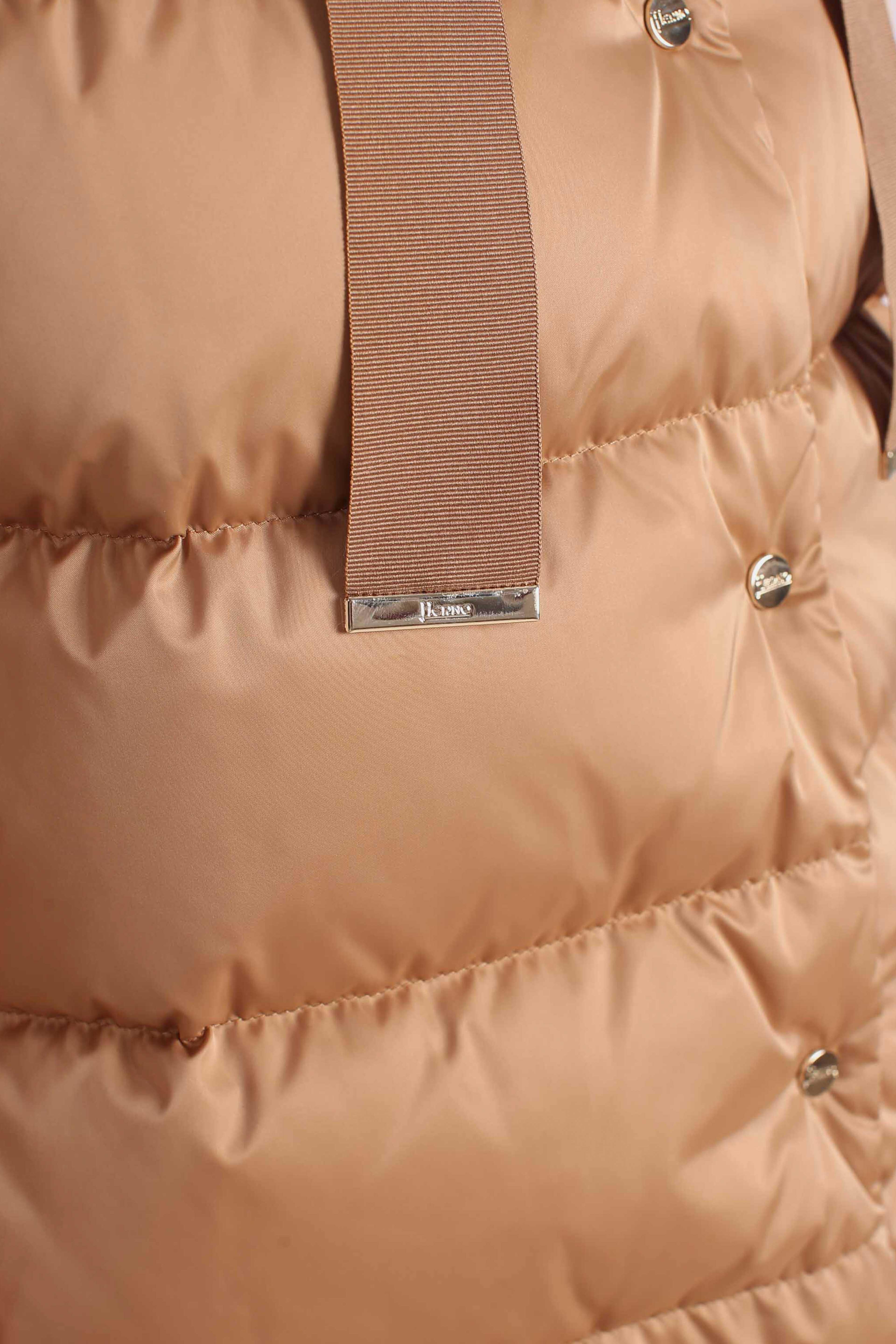 CAPPA IN SATIN CAMMELLO PI001936D12170Z2157 HERNO