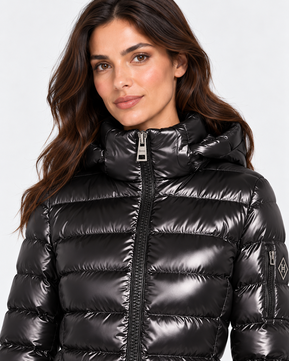 Herno Giaccone donna in nylon lucido nero con cappuccio