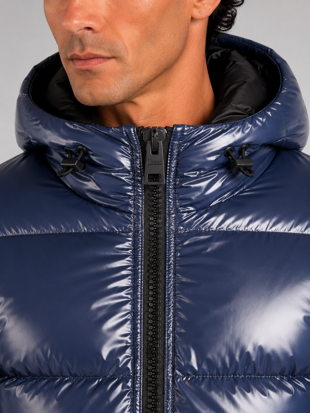 Piumino new blu con cappuccio in nylon gloss lucido effetto lacca