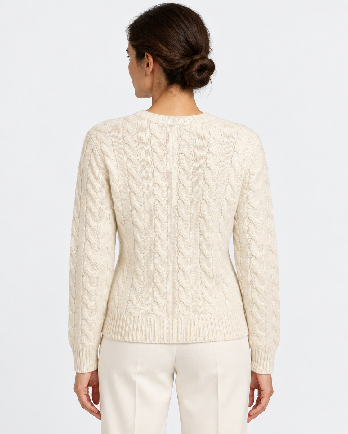 Maglione a collo a V in lana e cashmere a trecce bianco