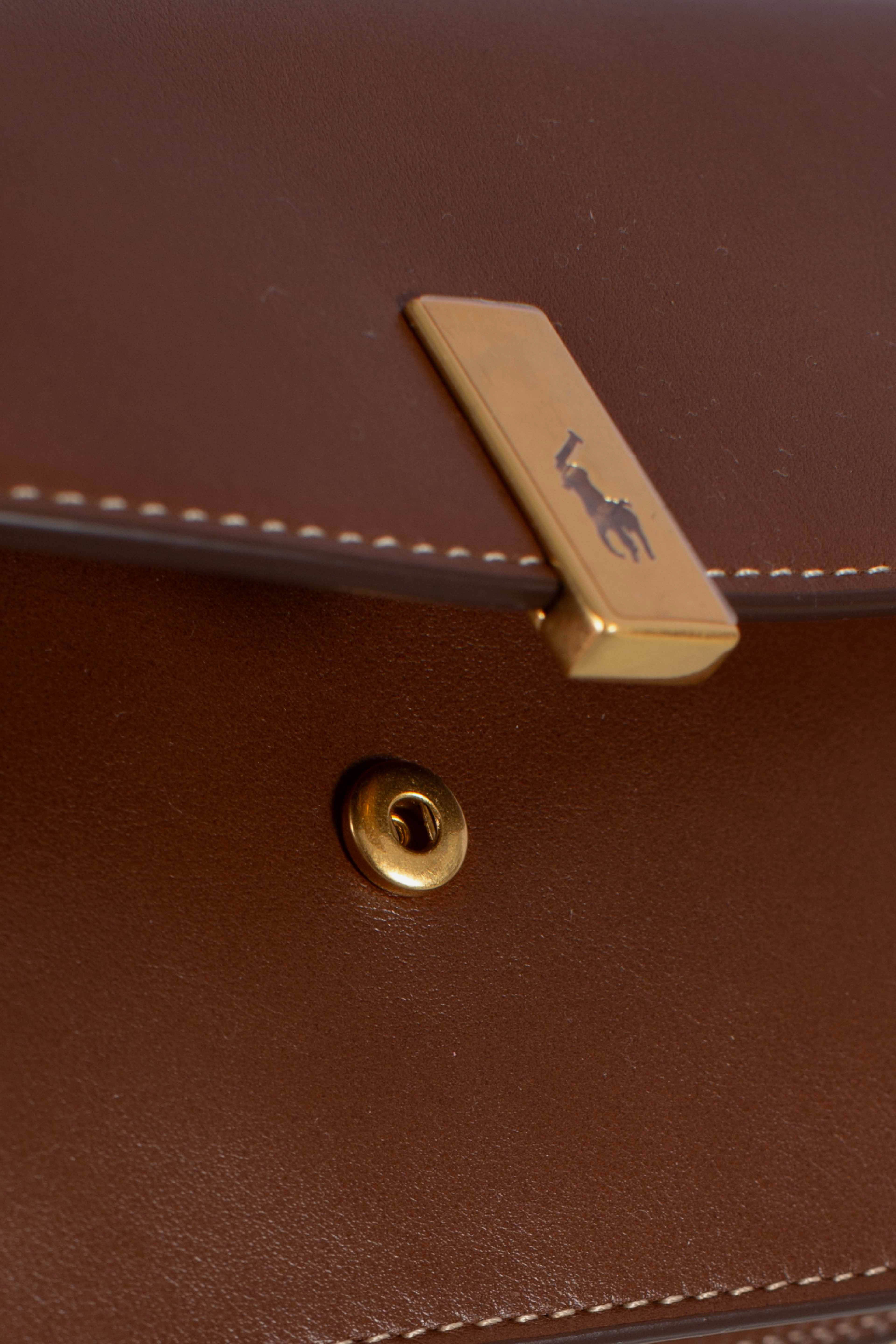 Portafoglio e borsa Polo ID in pelle con catena brown