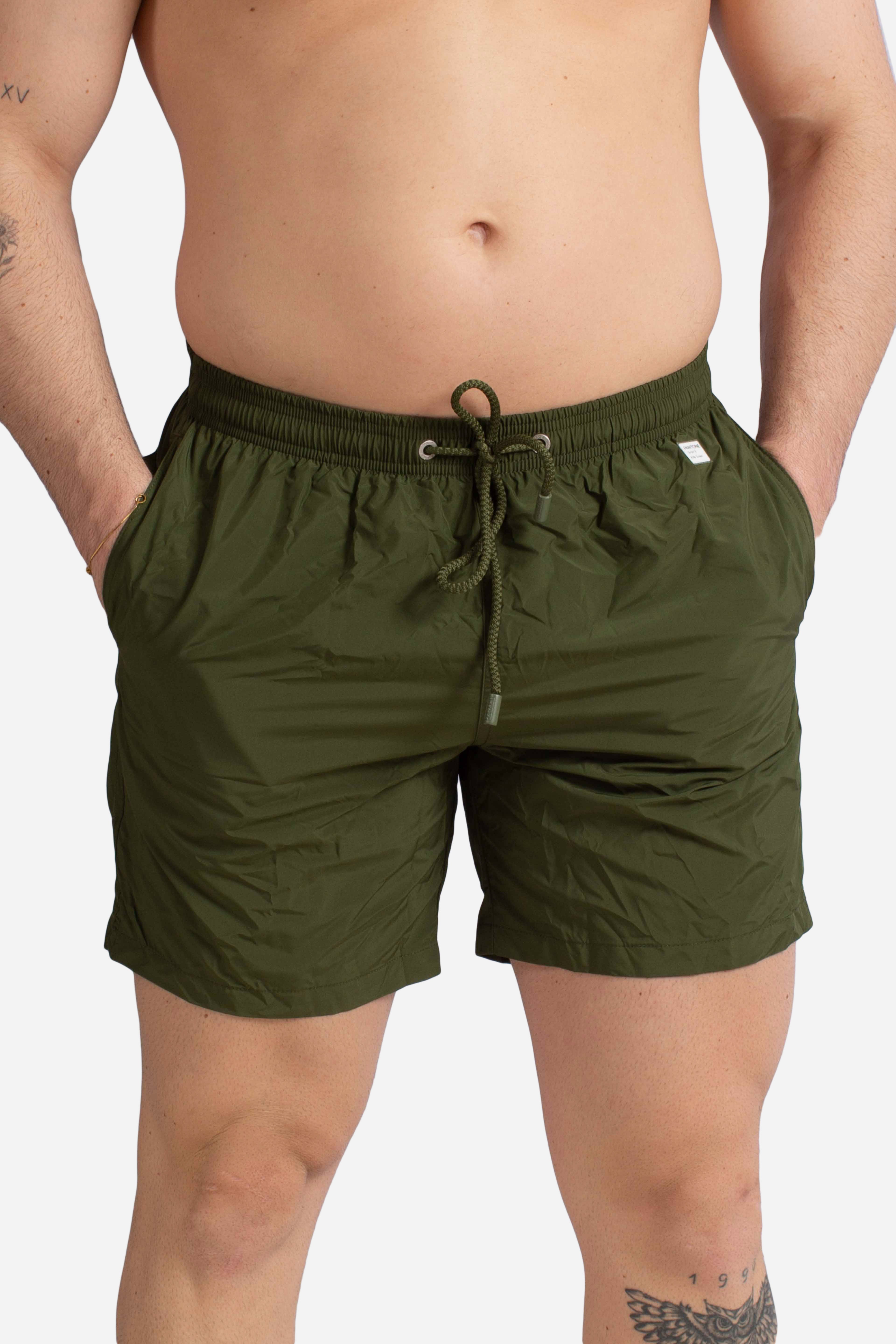 Costume mare Lighting Pantone in tessuto leggero verde militare | PANTONE® SPECIAL EDITION