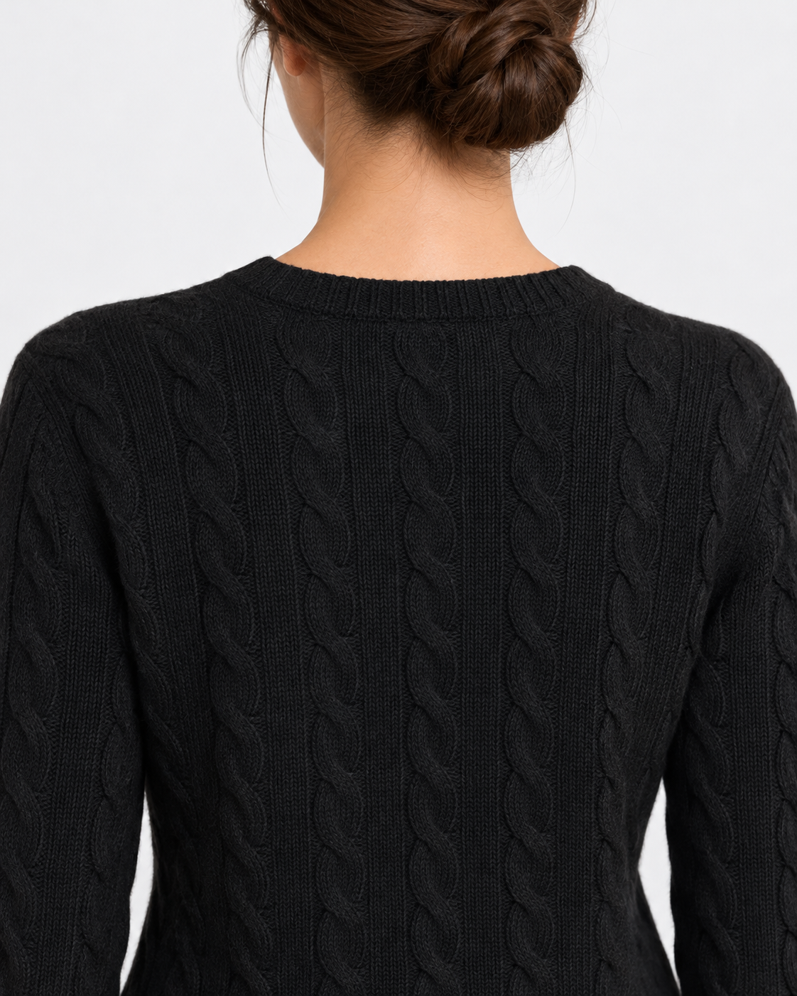 Maglione a collo a V in lana e cashmere a trecce