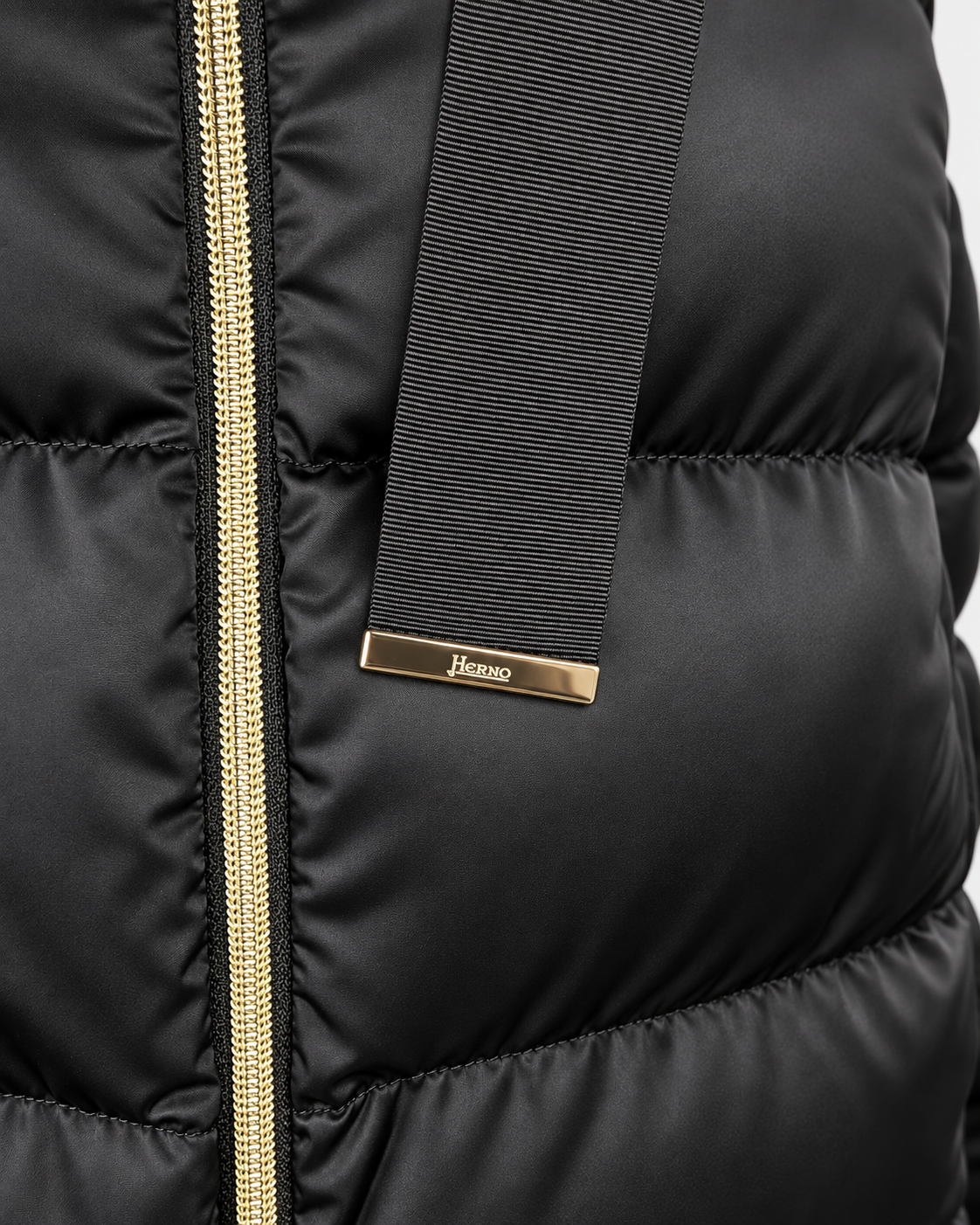 Herno Piumino donna A-shape in satin nero