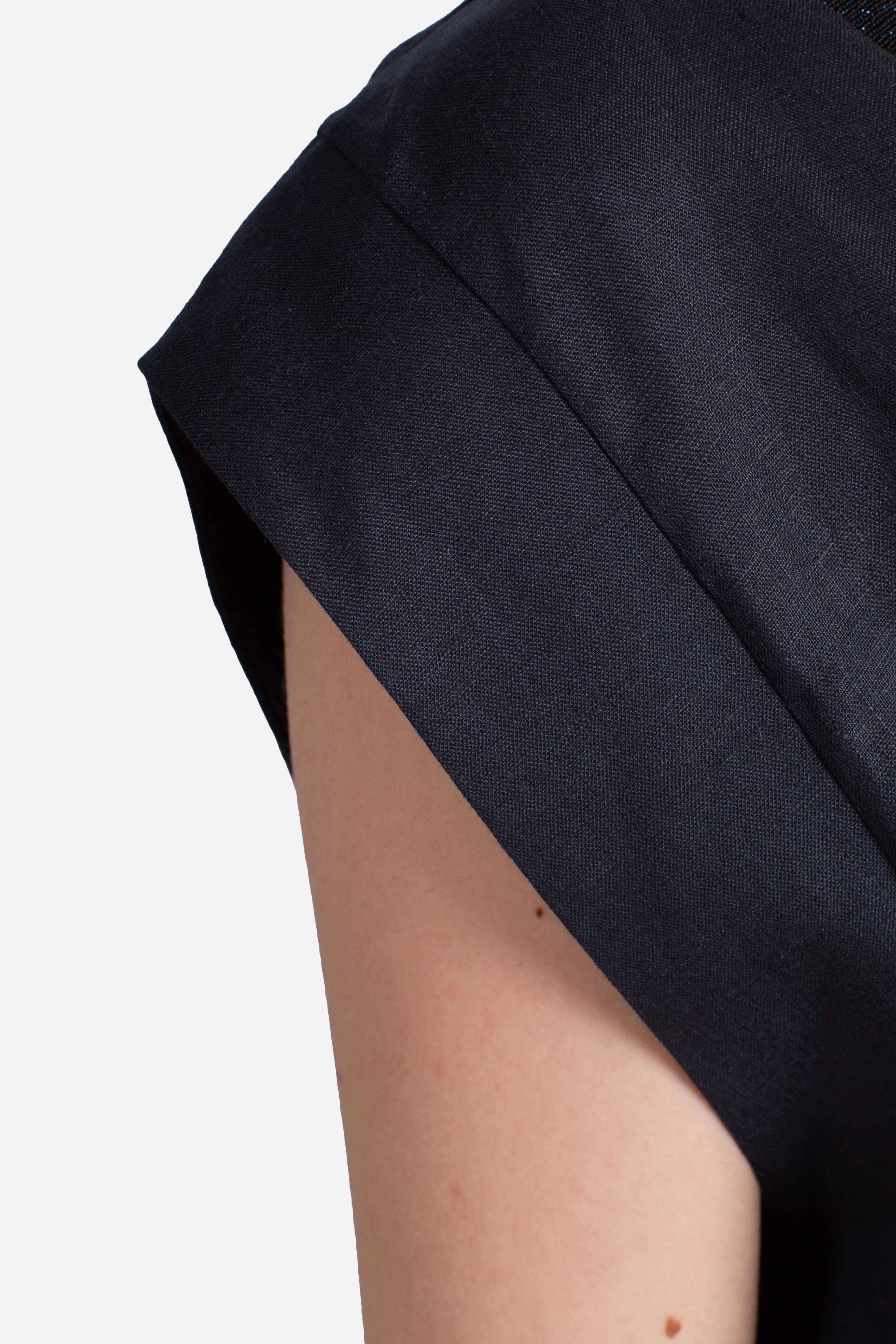 Top in lino con scollo V e dettaglio lurex blu