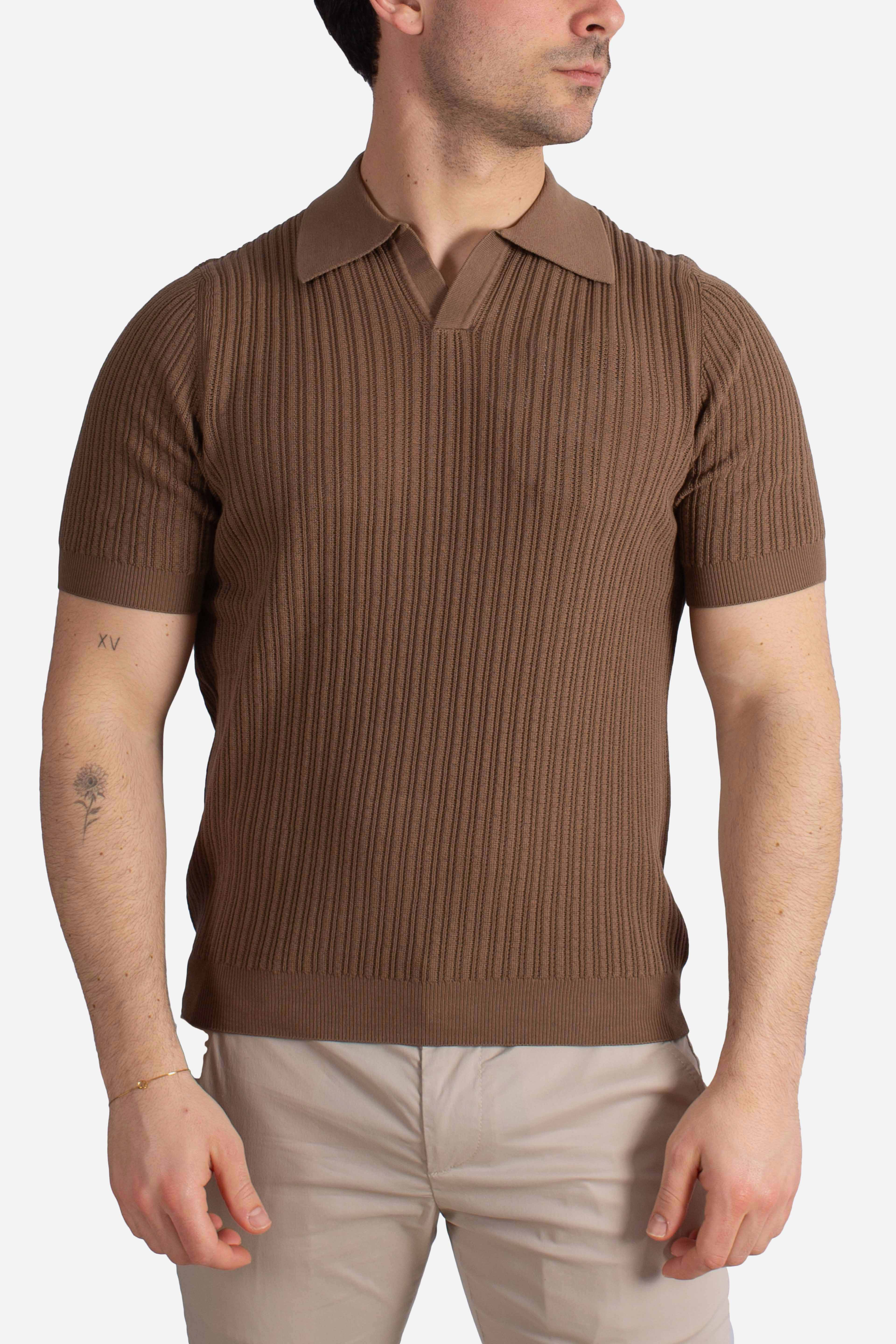 Polo uomo in maglia a coste color tabacco in puro cotone
