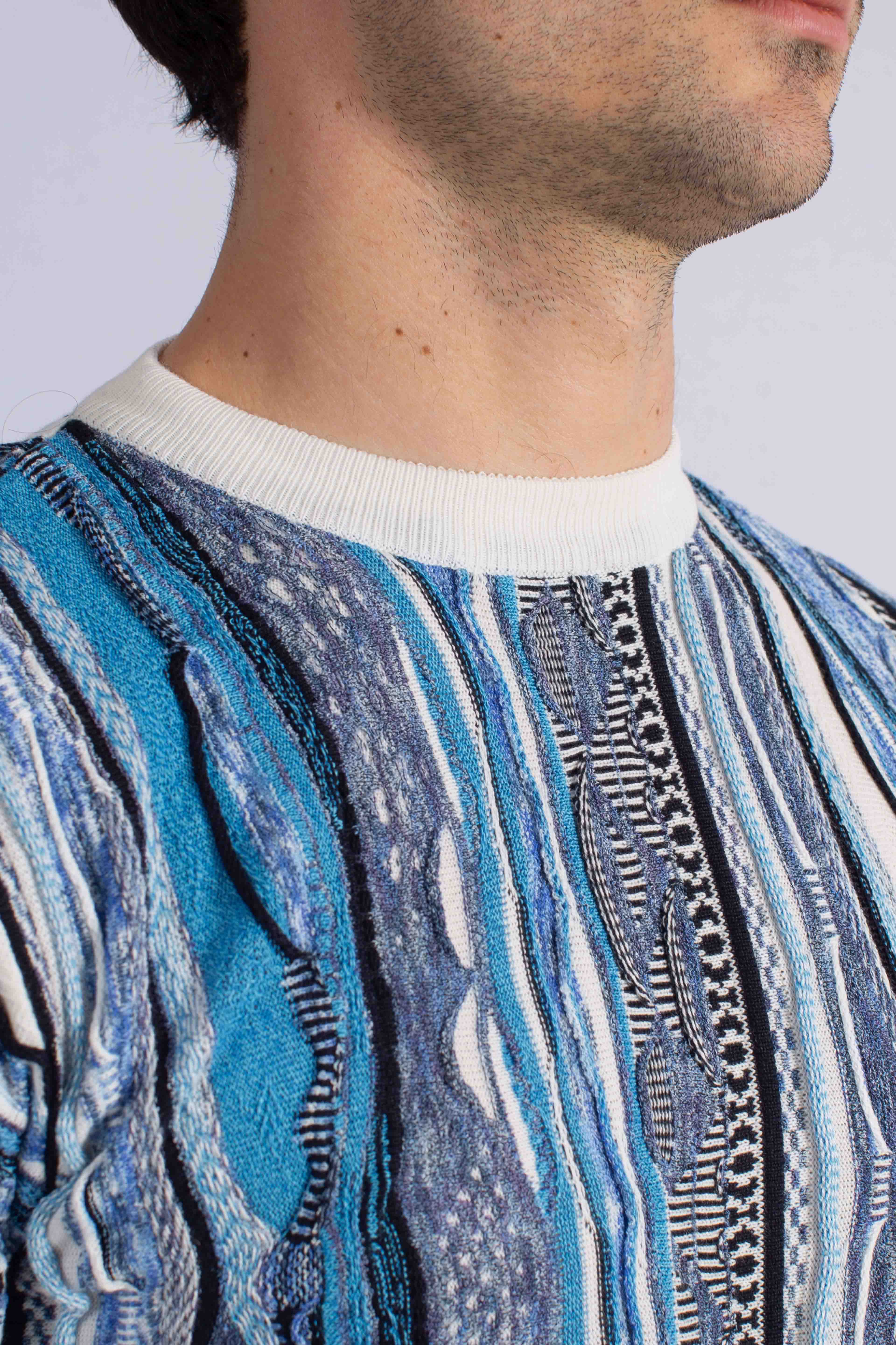 Maglia uomo mezza manica in cotone blend con fantasia jacquard nei toni del blu