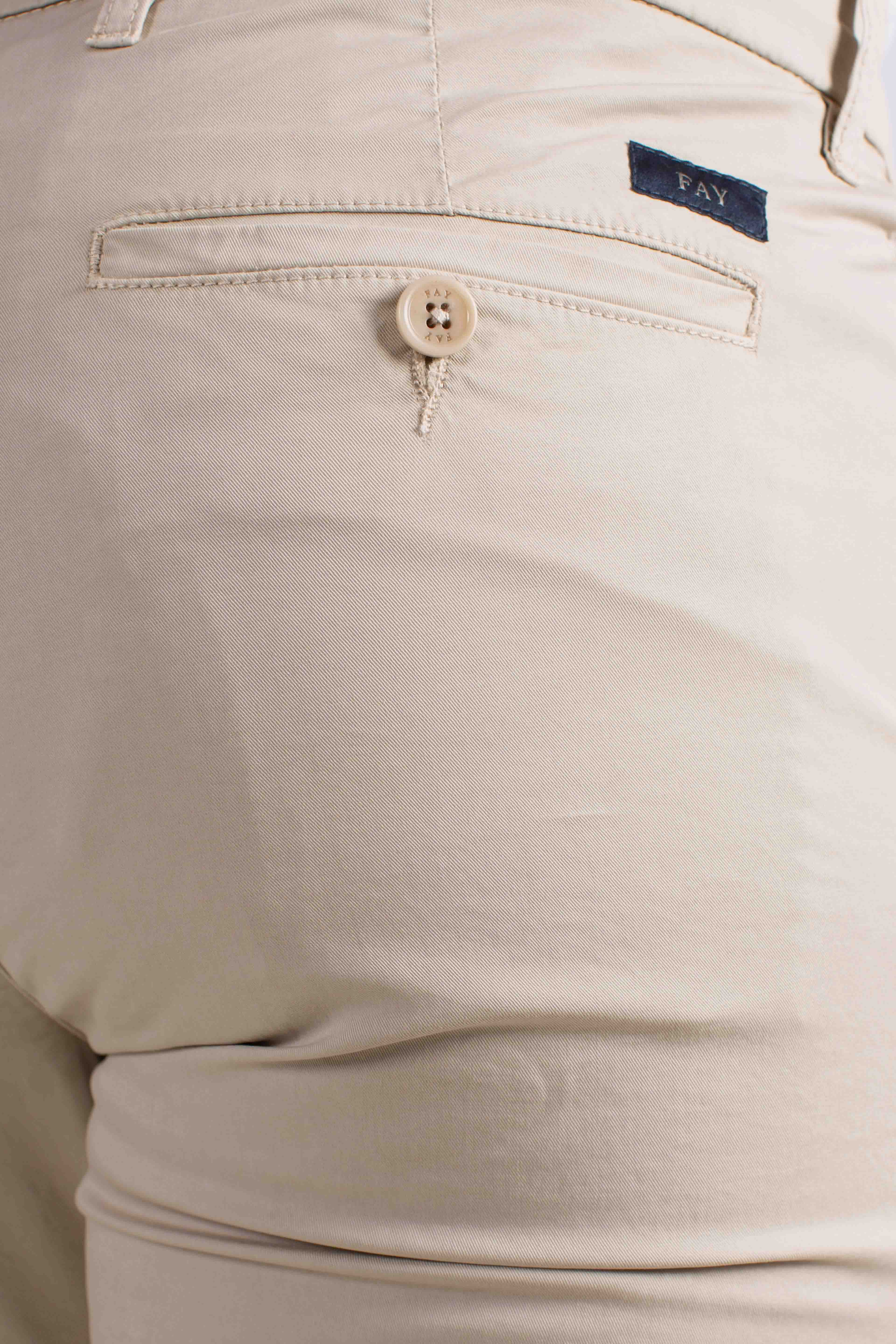 Pantaloni Slim Fit in Gabardine Stretch beige