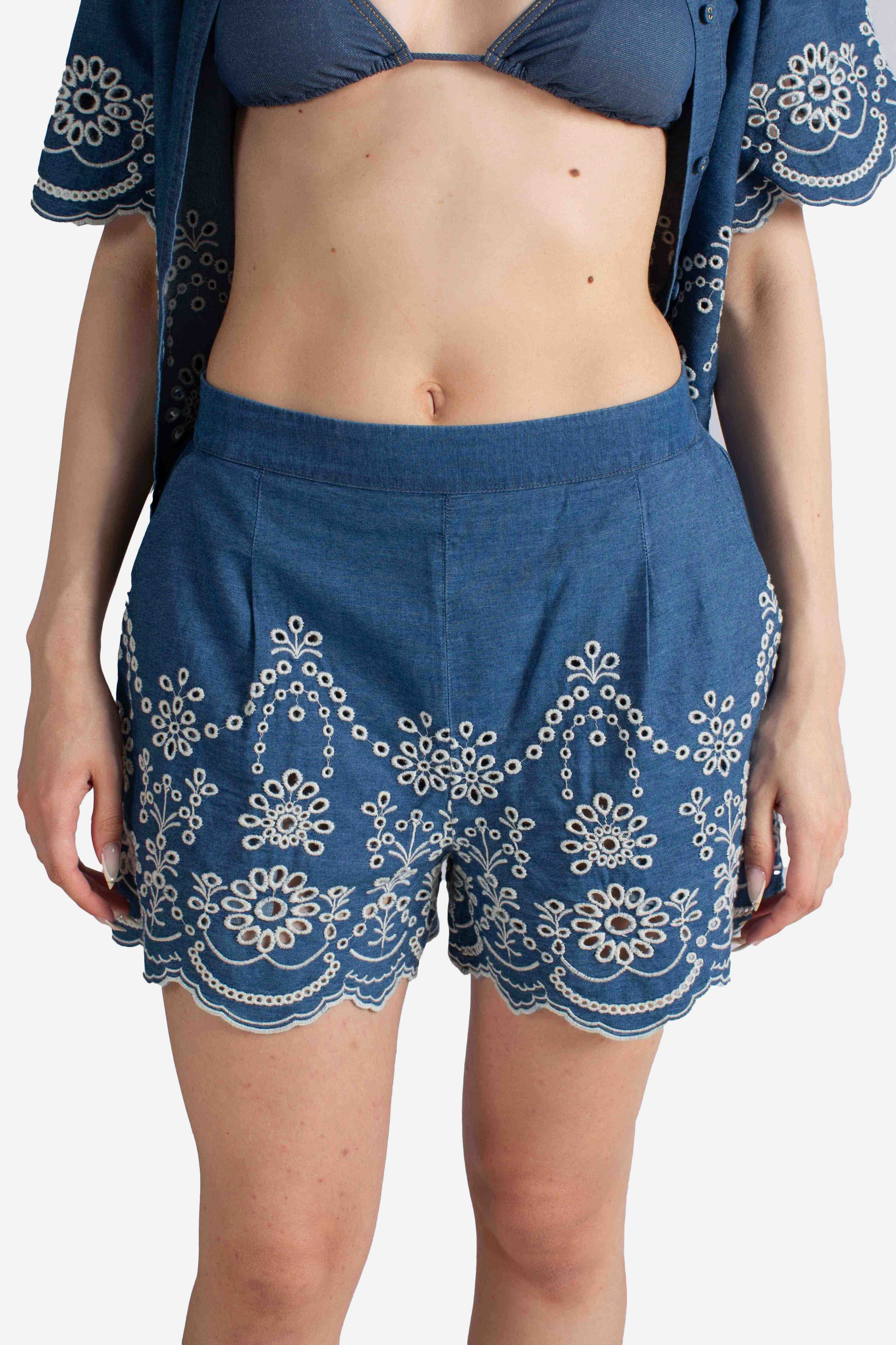 Short Amani in chambray con ricamo