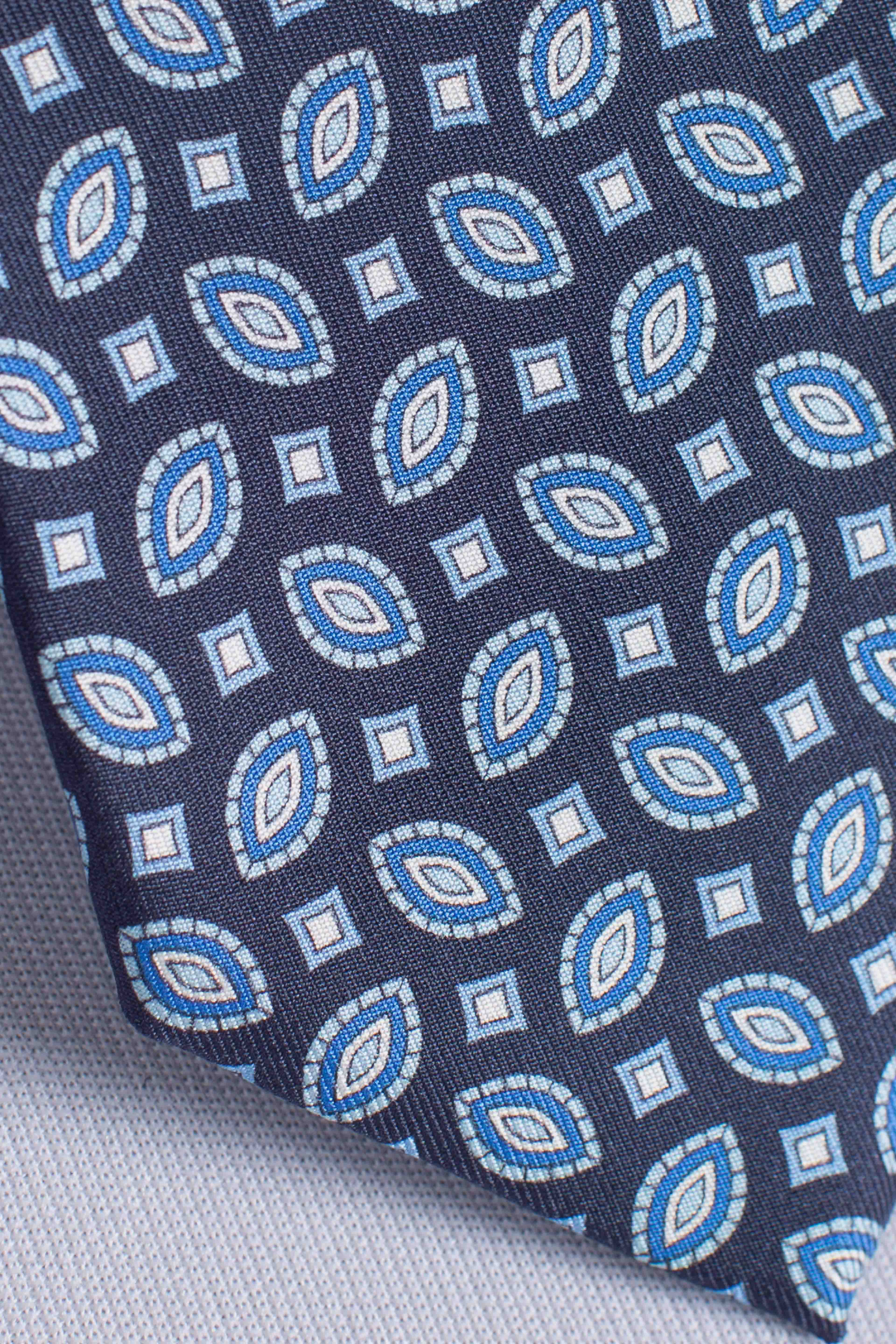 Cravatta in seta semi rombi blu