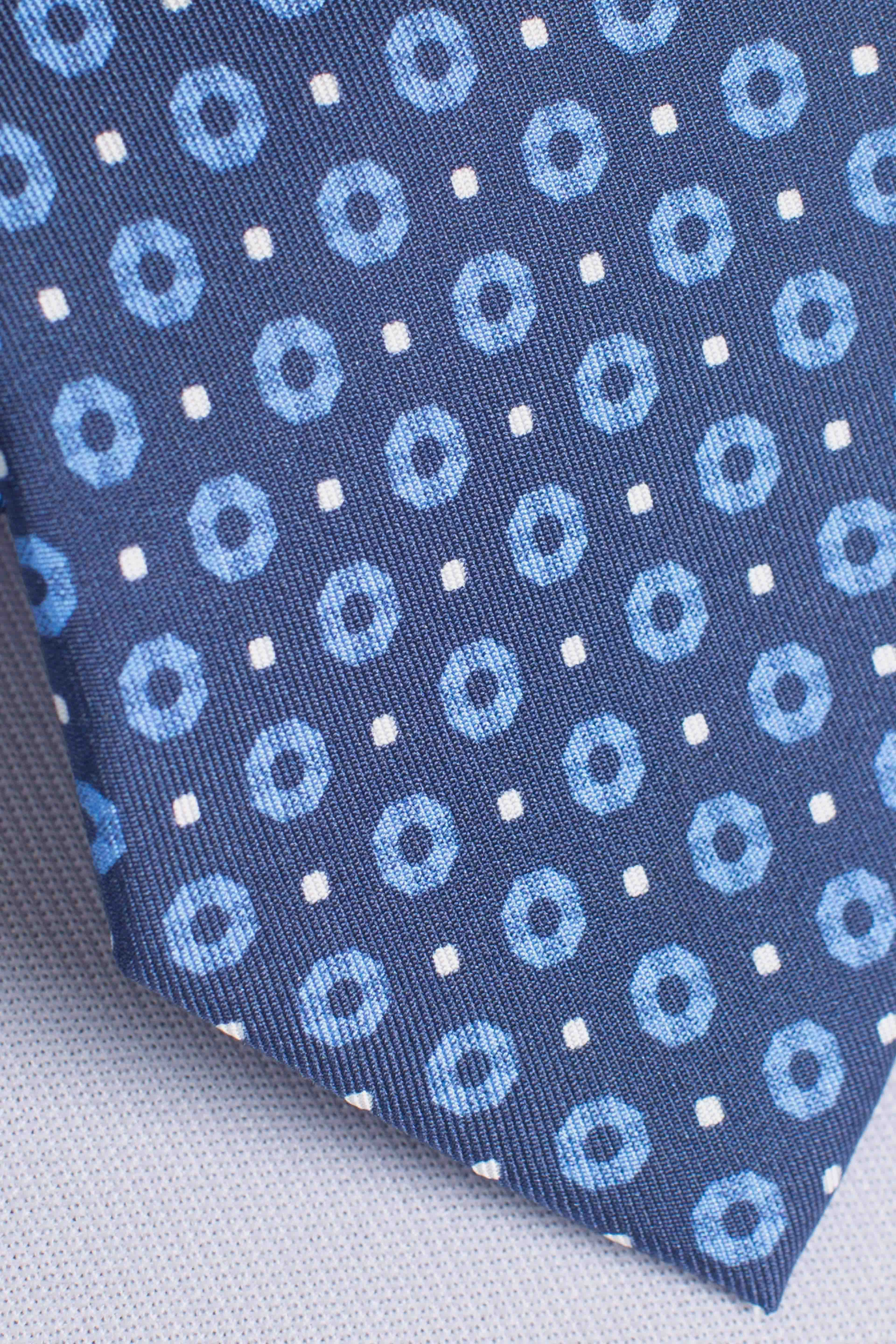 Cravatta in seta geometrico pois blu