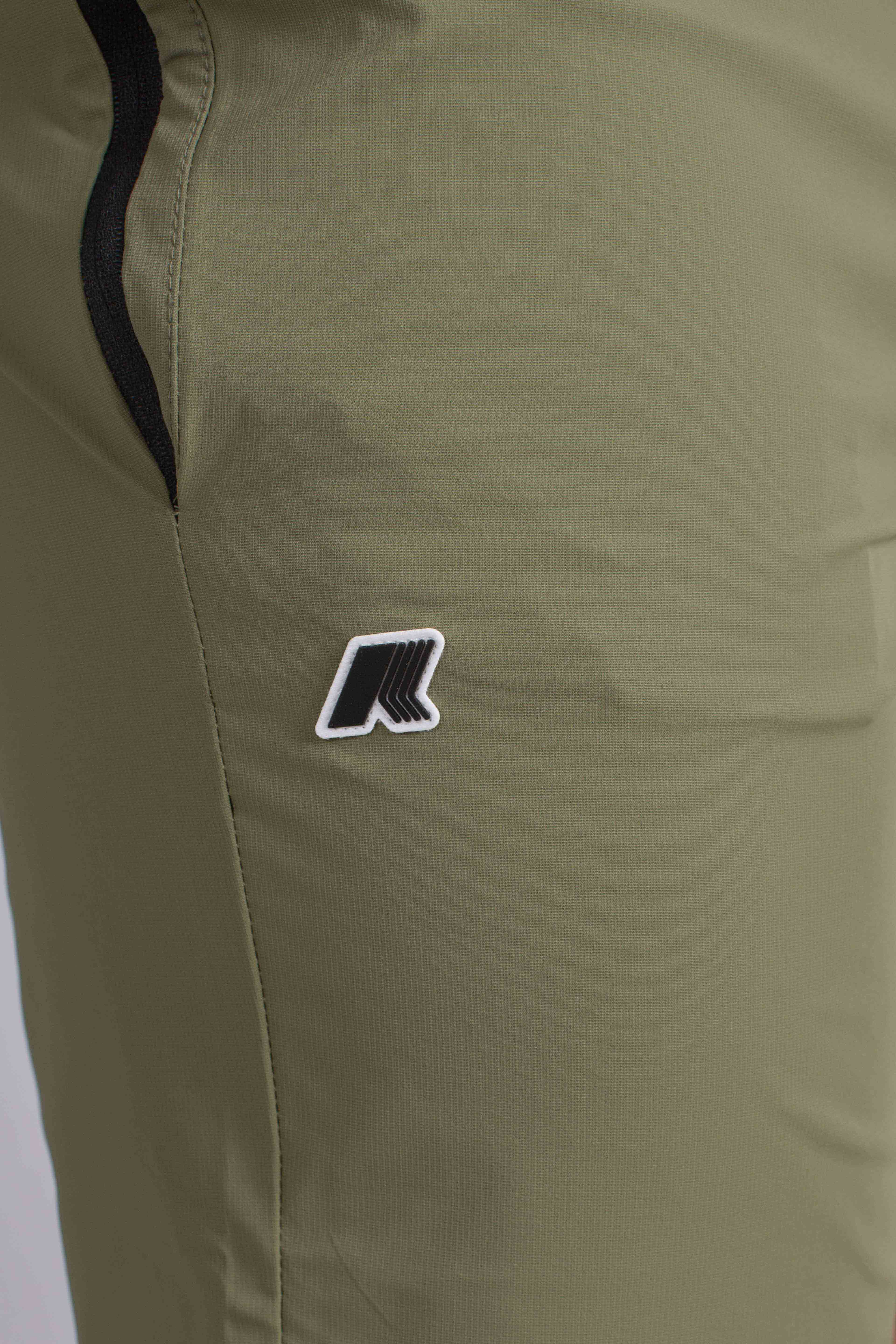 Pantaloncino tecnico Nesilier travel green lichen