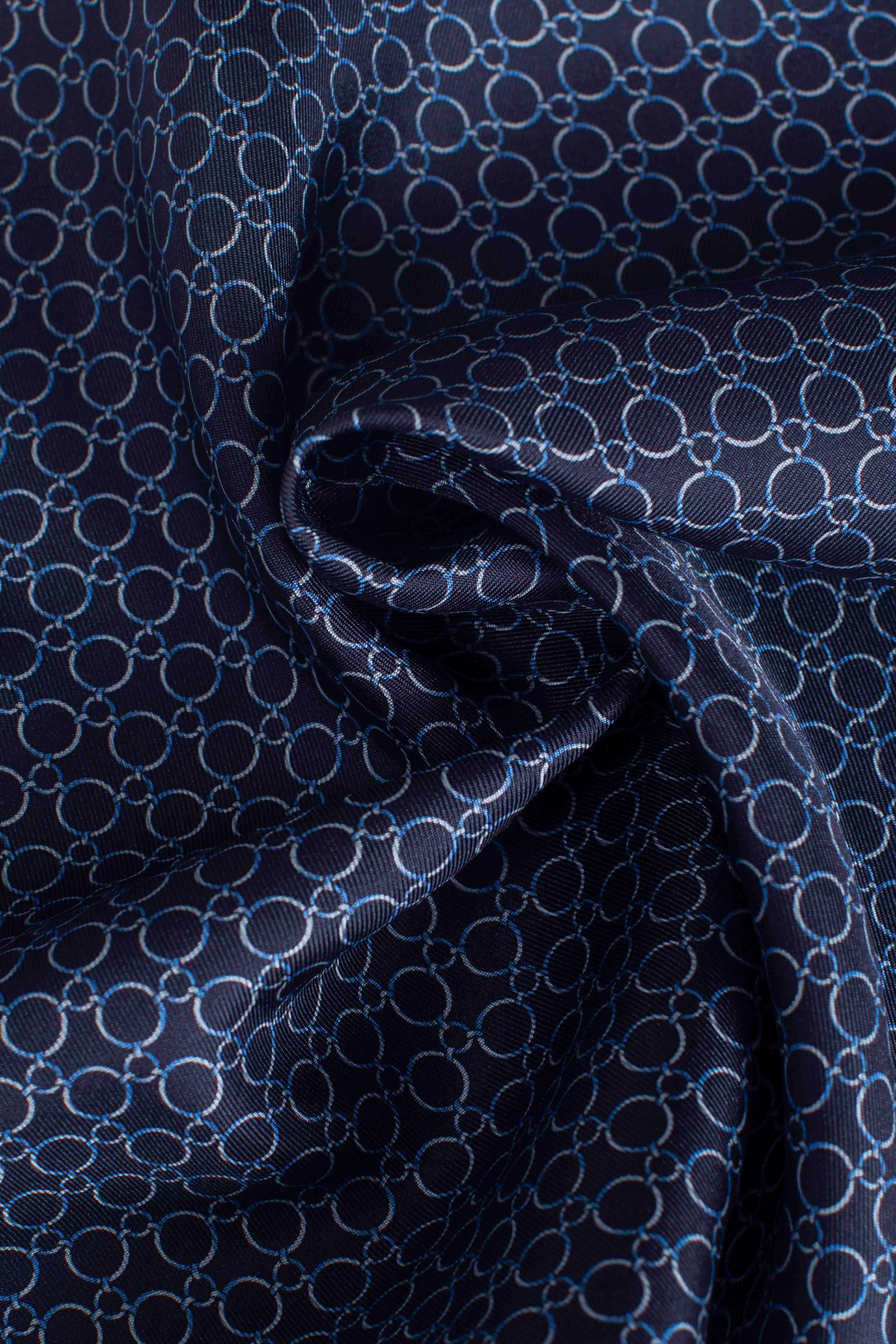 Pochette in seta stampa catena blu