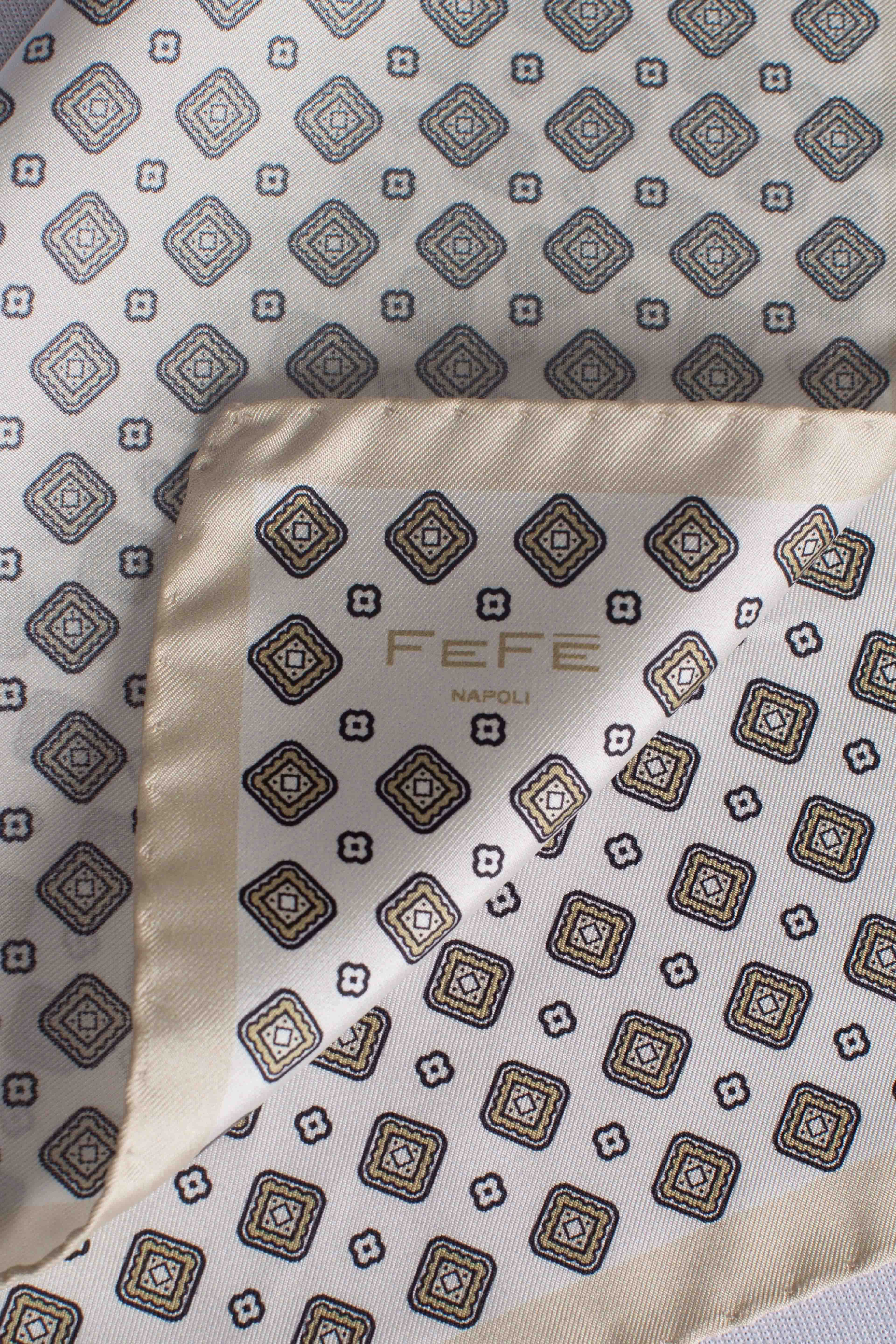 Pochette in seta semi rombi avorio
