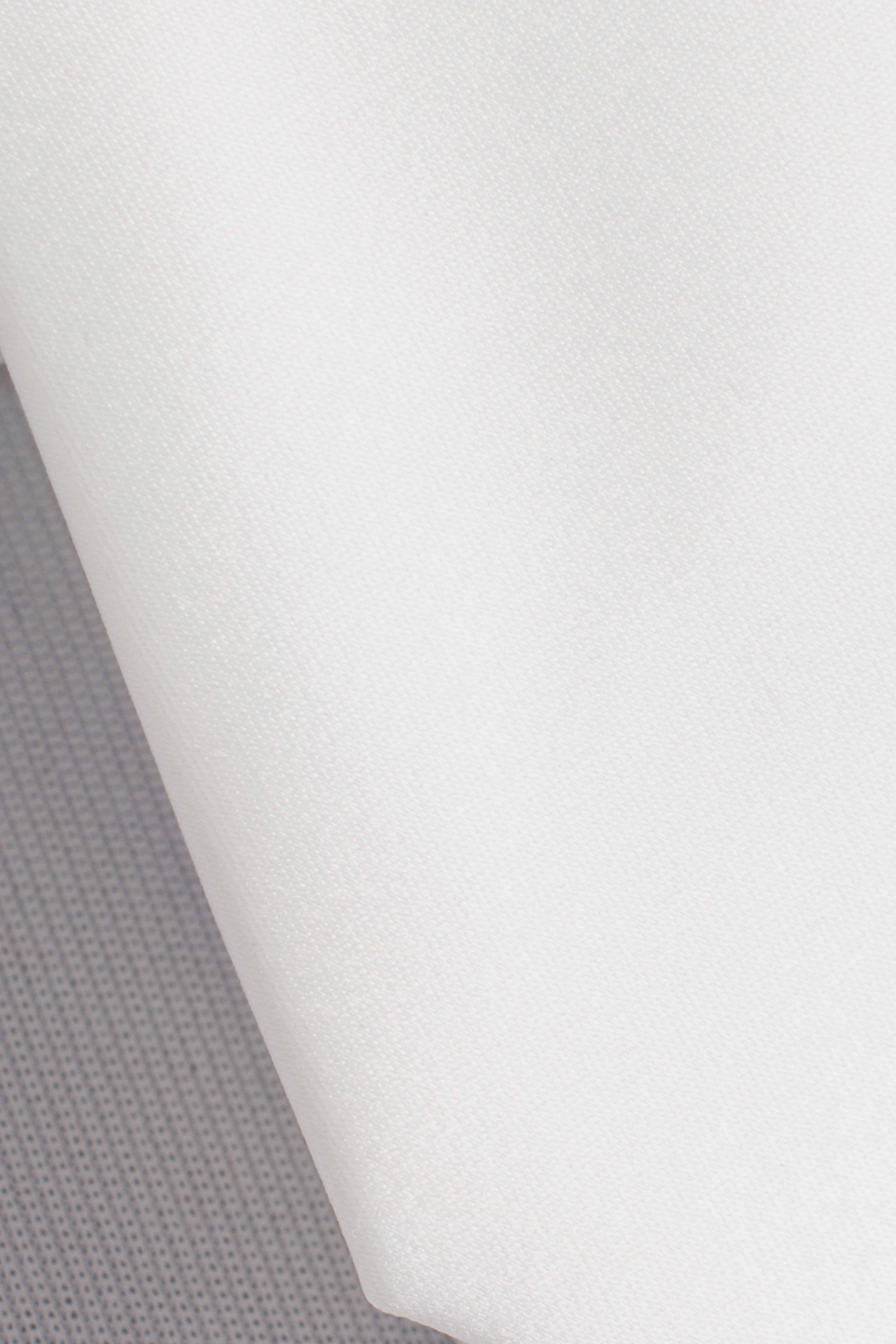 Cravatta tinta unita con finitura liscia avorio