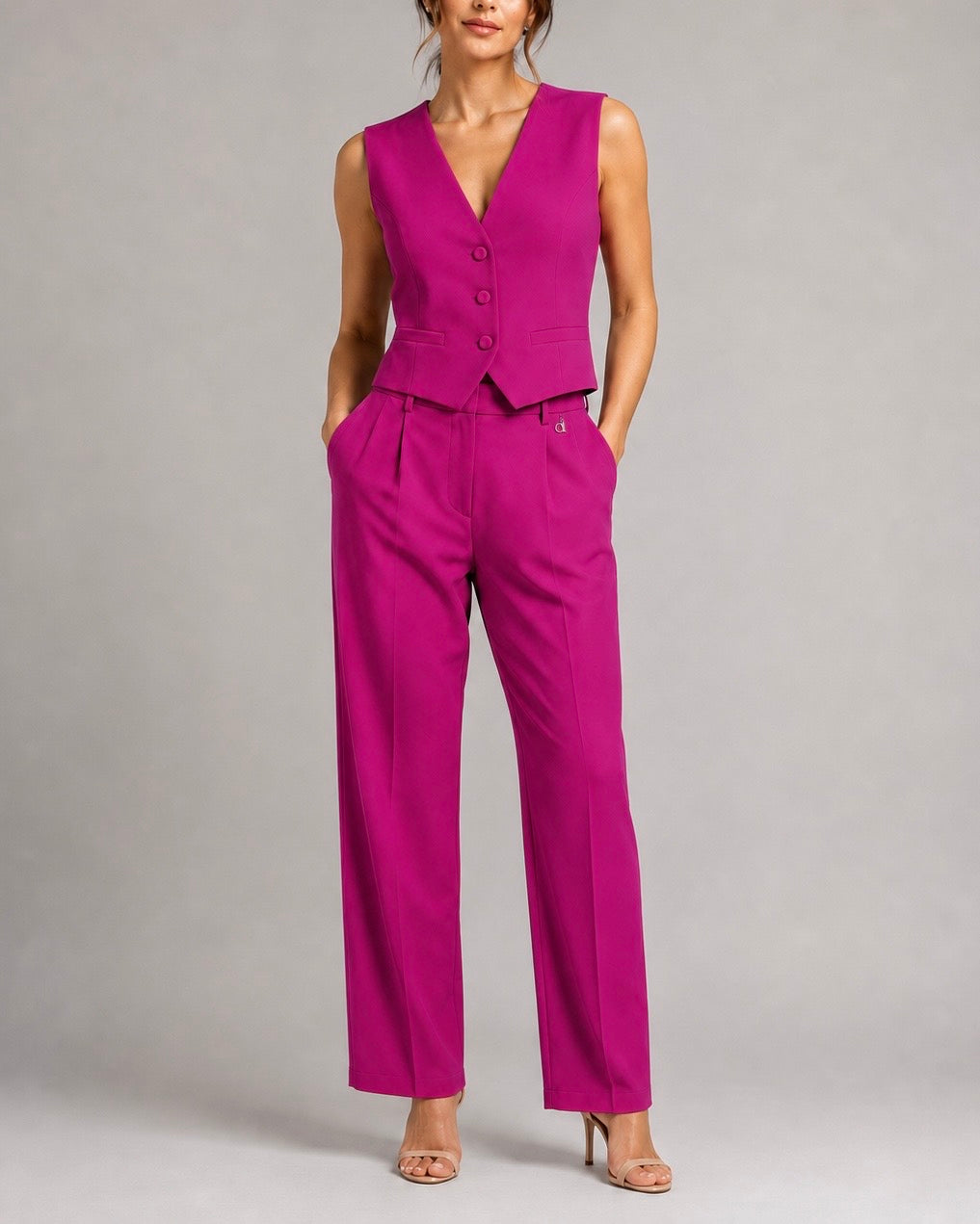 Tuta Dixie fucsia con gilet e pantalone