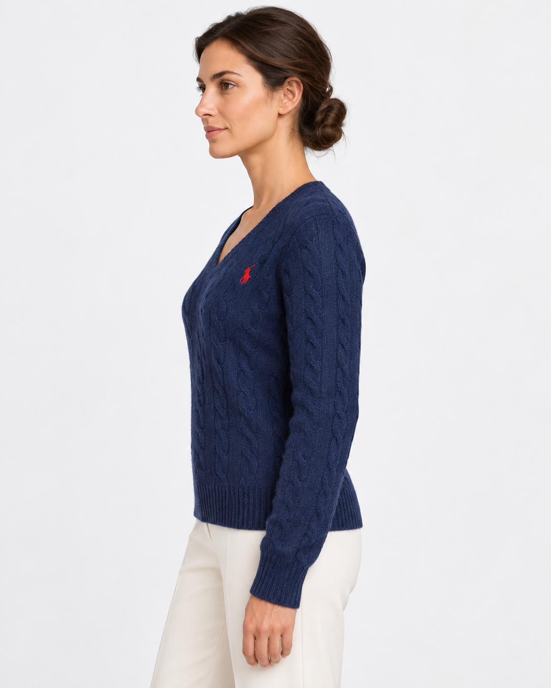 Maglione a collo a V in lana e cashmere a trecce blu