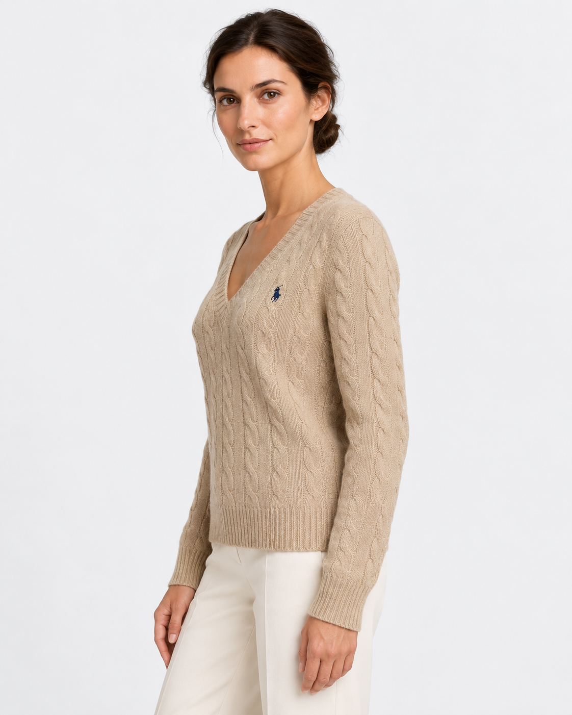 Maglione a collo a V in lana e cashmere a trecce beige