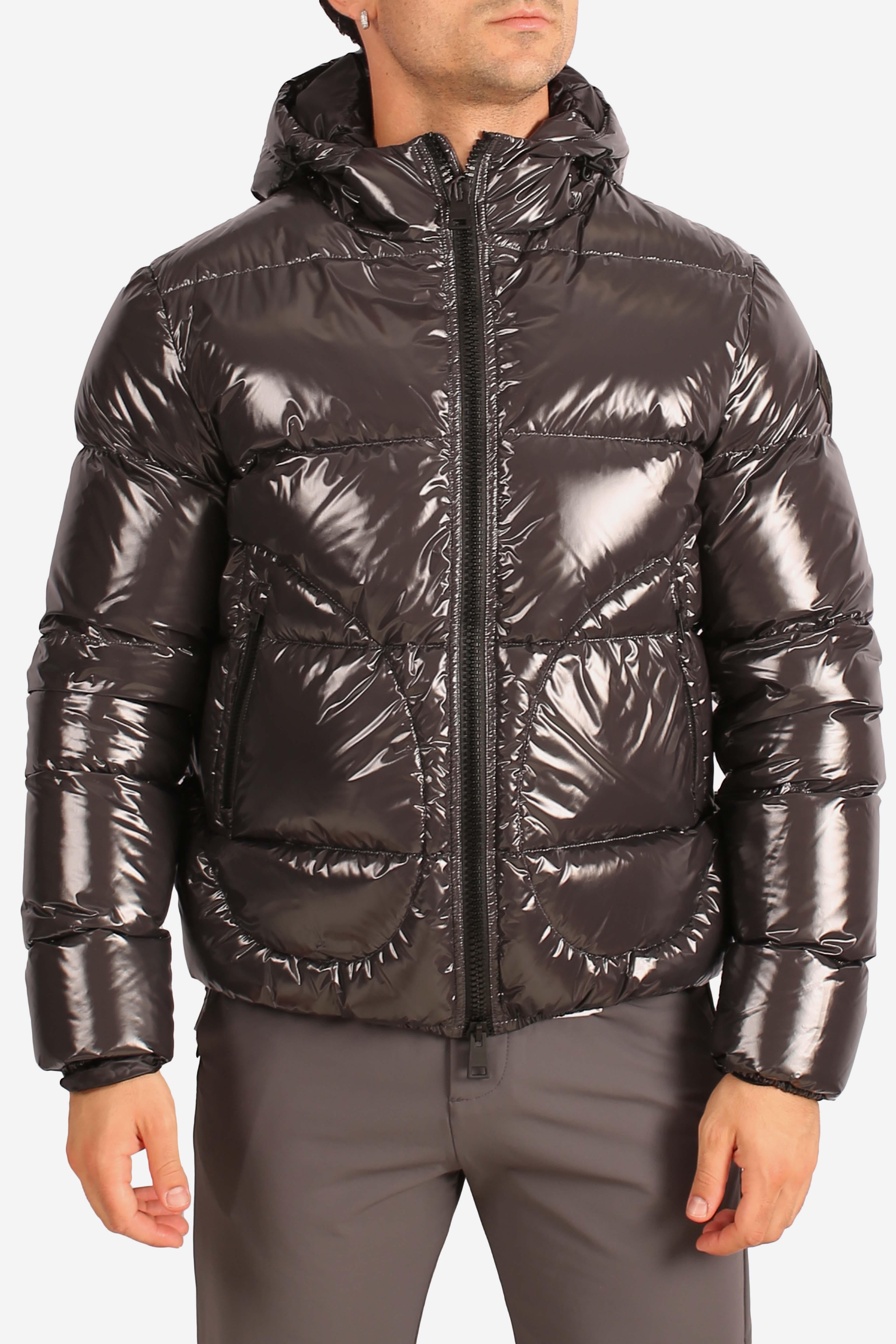 Piumino ferro con cappuccio in nylon gloss lucido effetto lacca PI001133U12220Z9487 HERNO