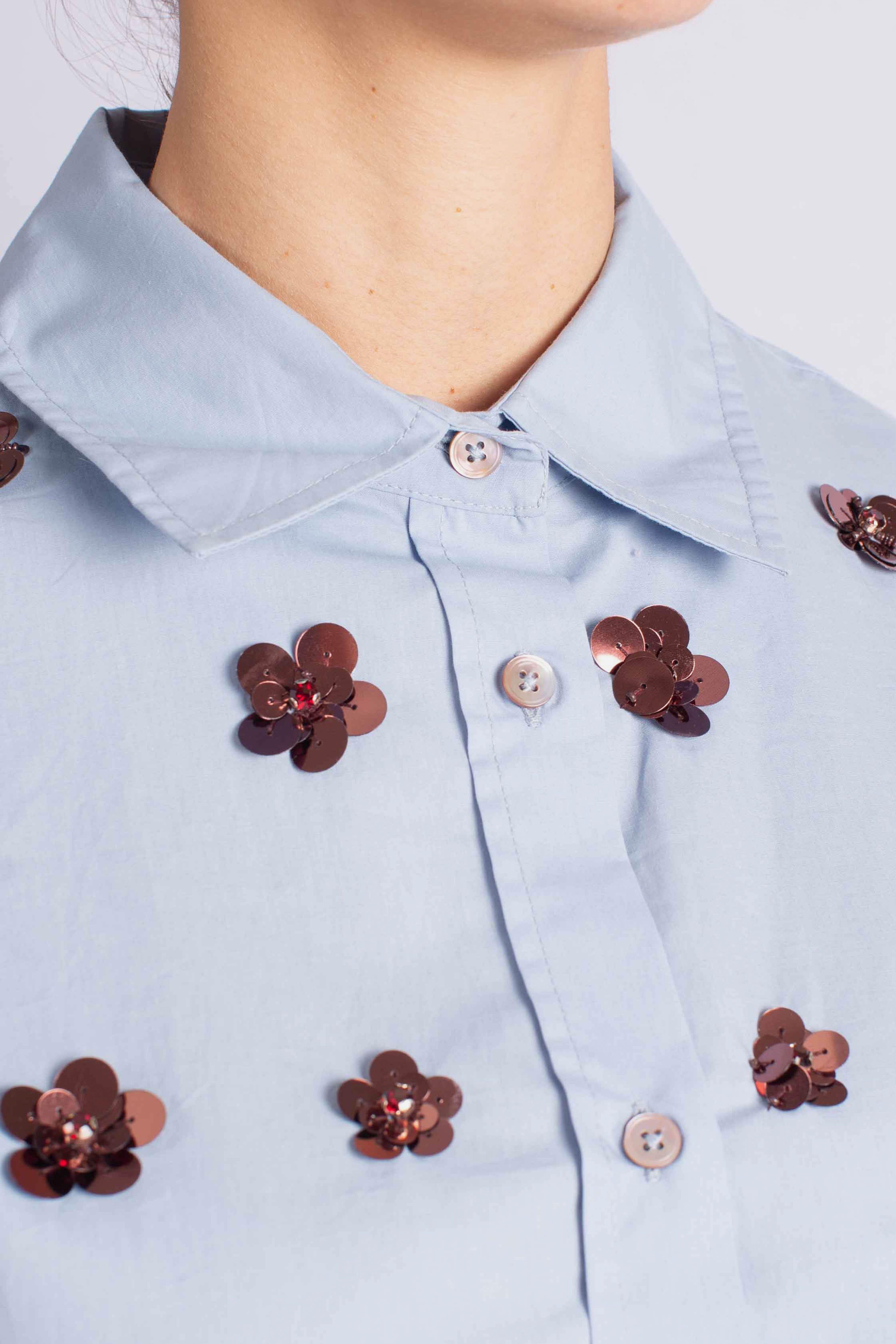 Camicia azzurra con fiori paillettati C844Y005A1500 DIXIE