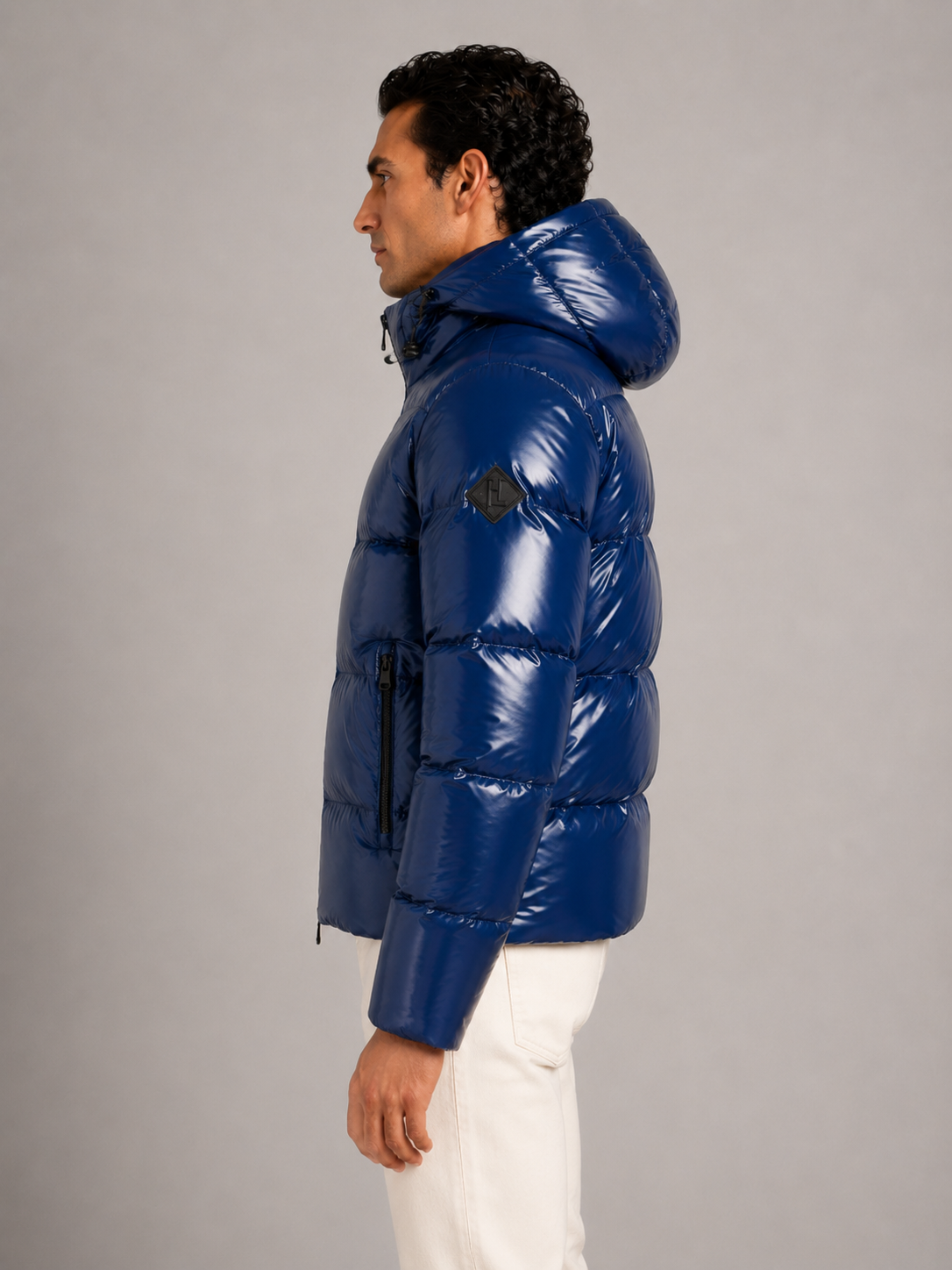 Piumino bluette con cappuccio in nylon gloss lucido effetto lacca